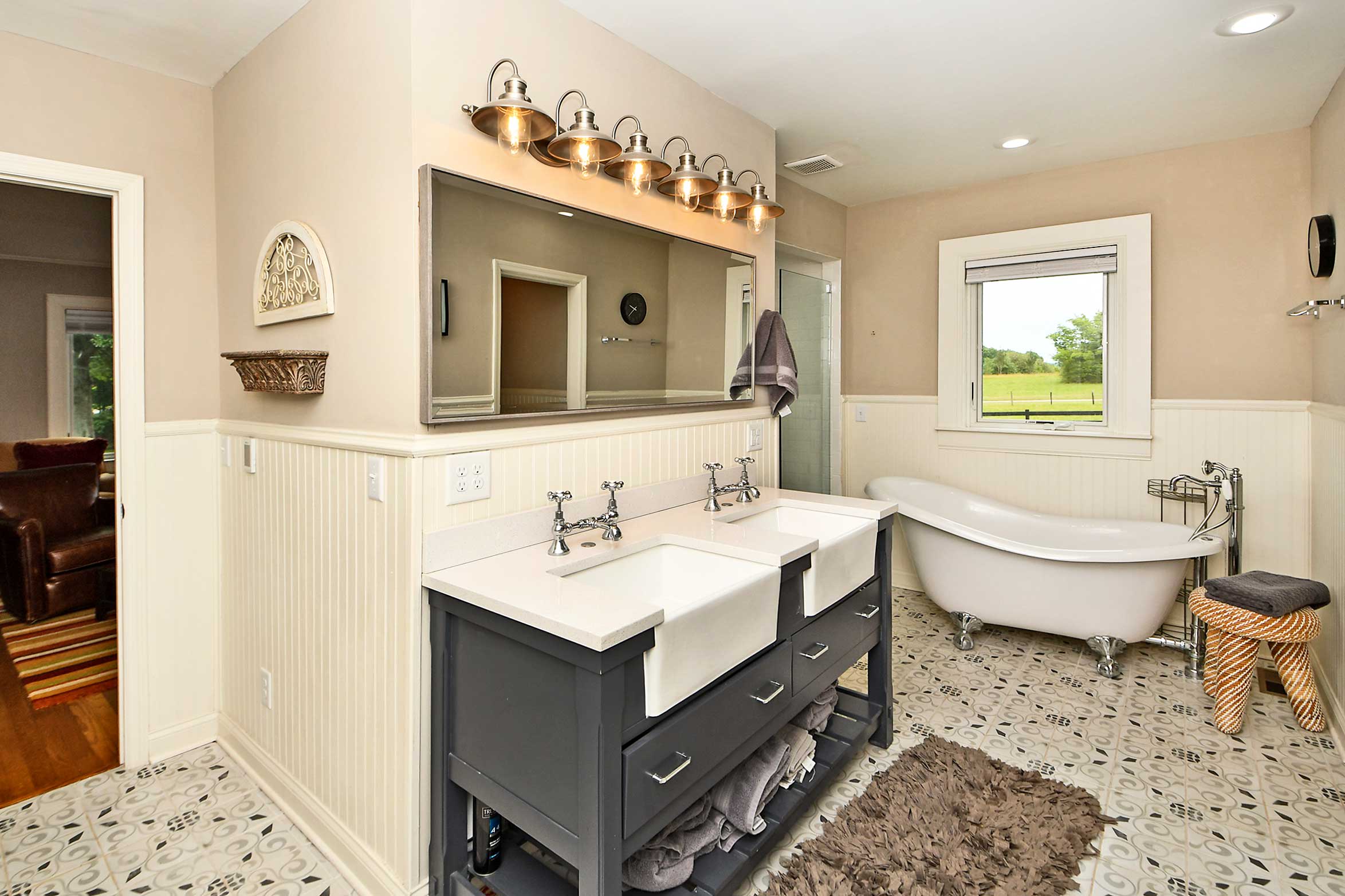 En-Suite Bathroom | Towels Provided | Complimentary Toiletries | Hair Dryer