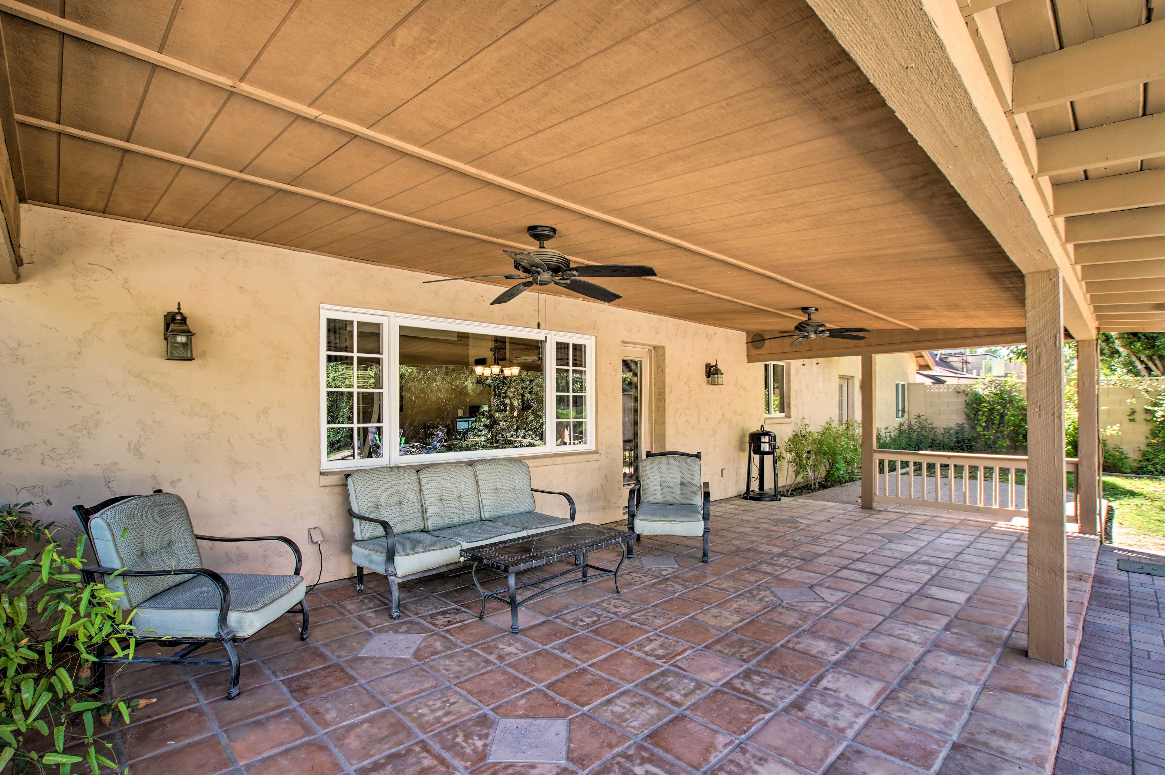 Covered Patio | Gas Grill