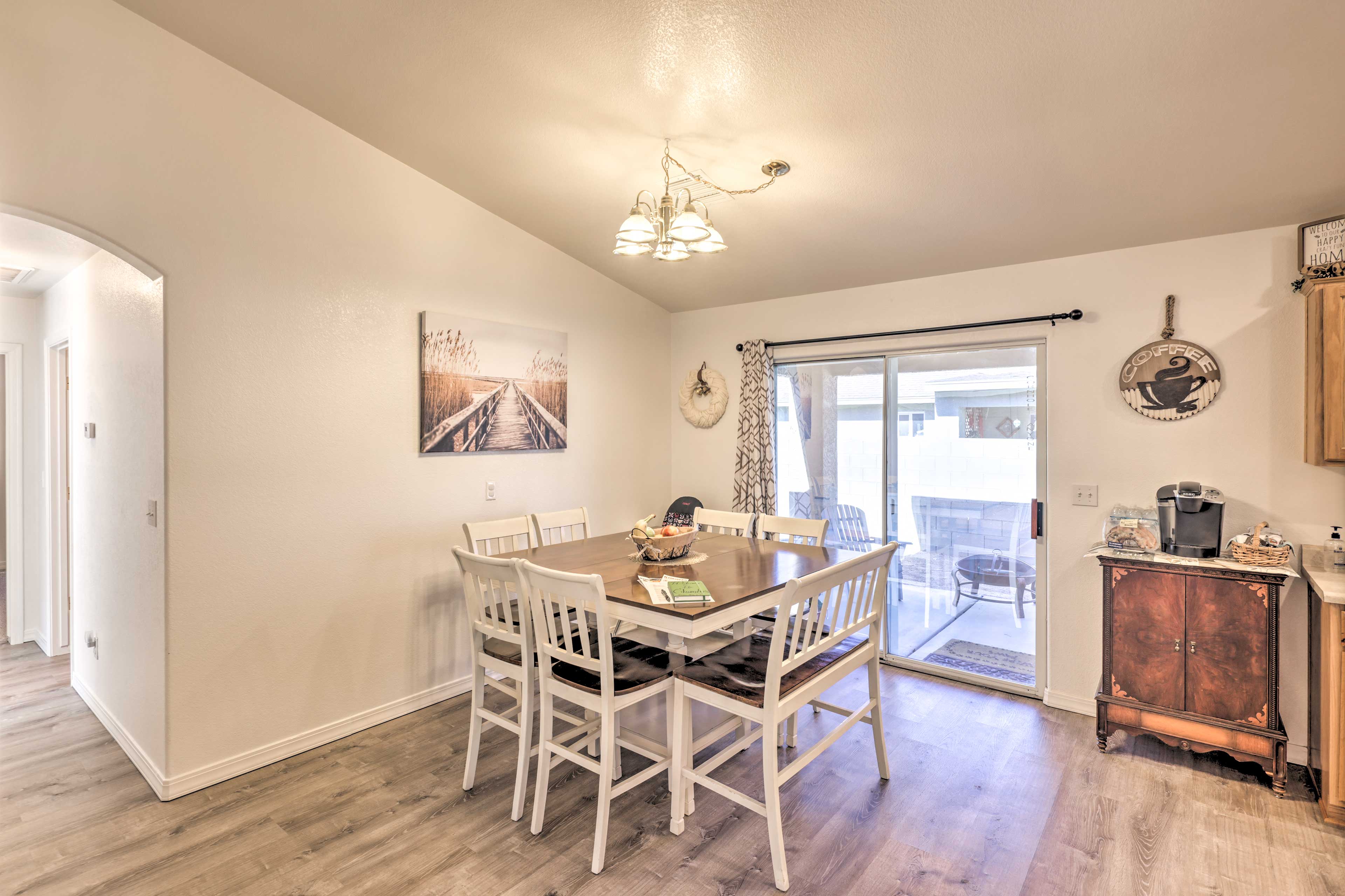 Dining Room | 6-Person Dining Table