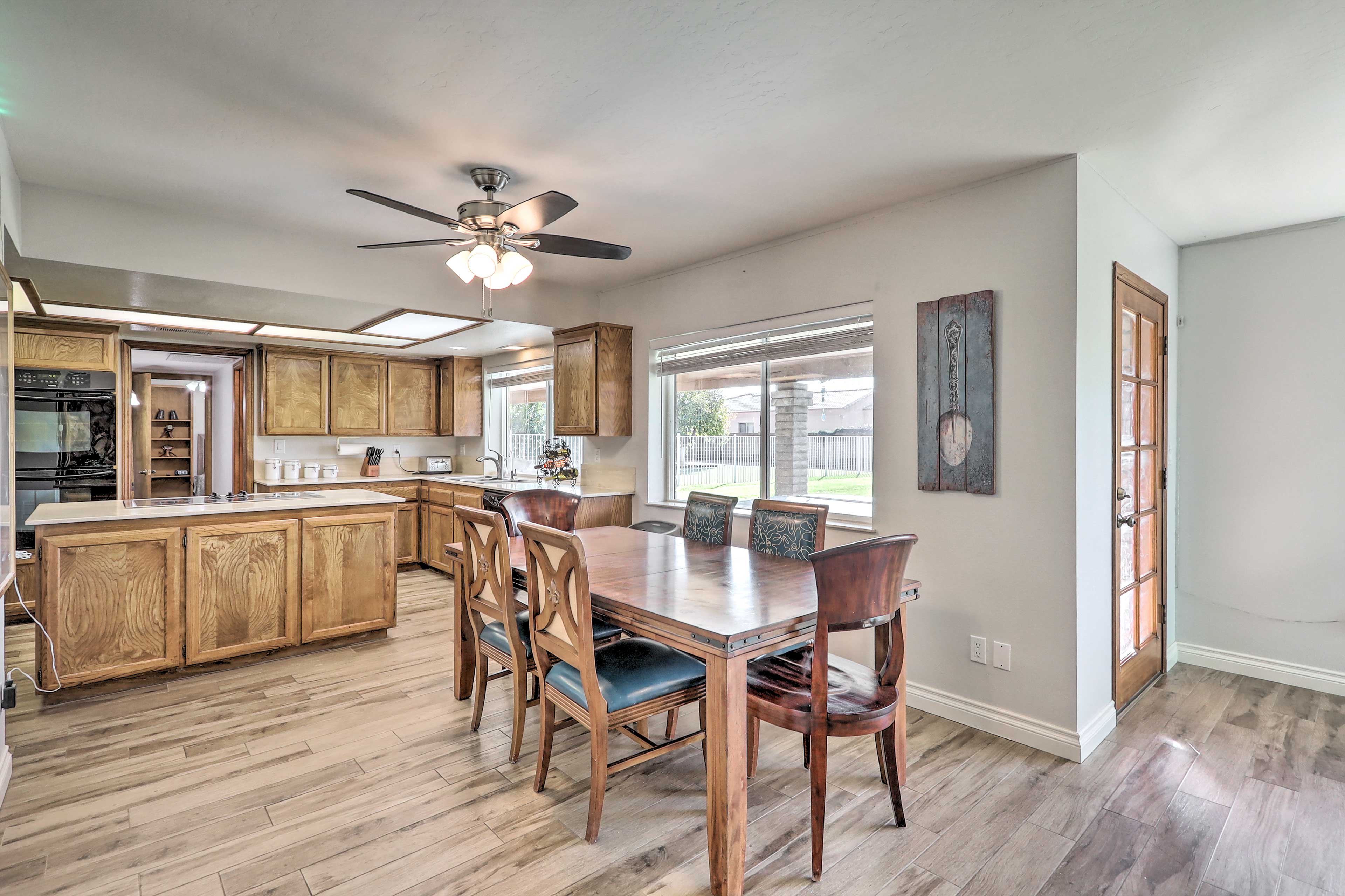 Dining Room | Access to Patio/Yard | Trash Bags/Paper Towels