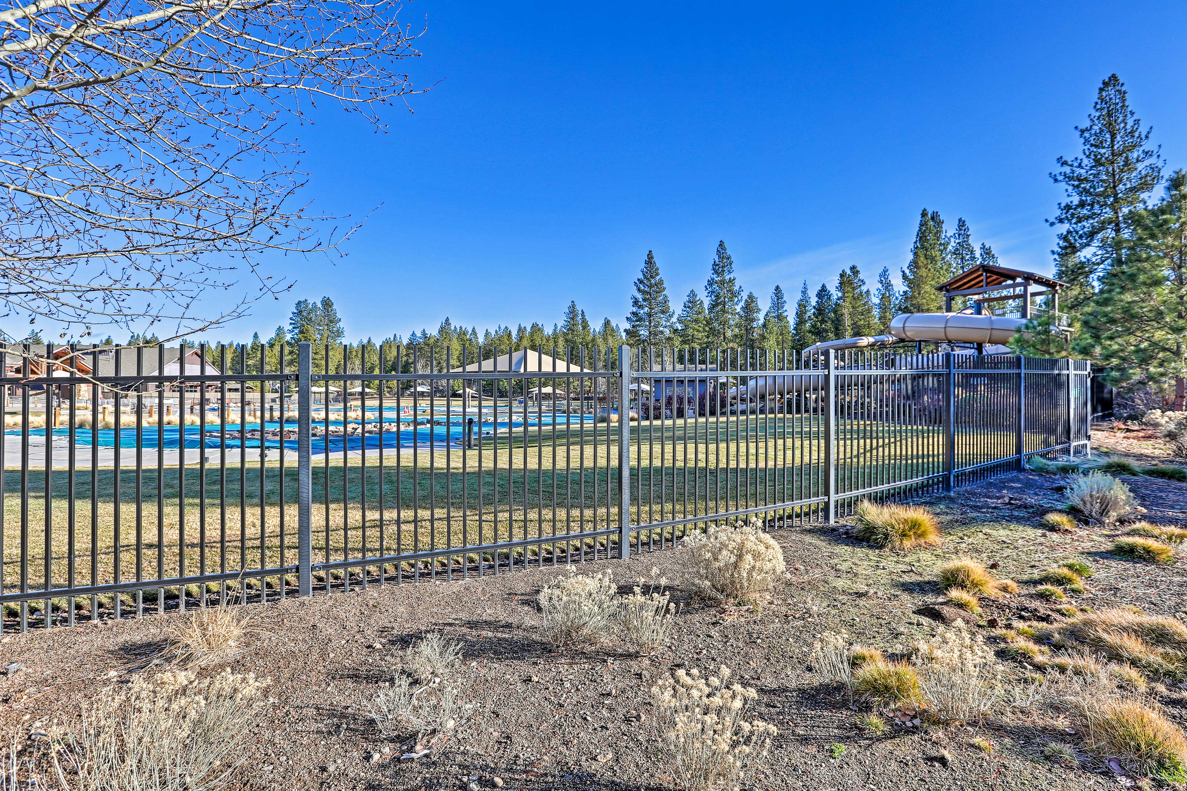 Sunriver Homeowners Aquatic & Recreation Center | Outdoor Pool