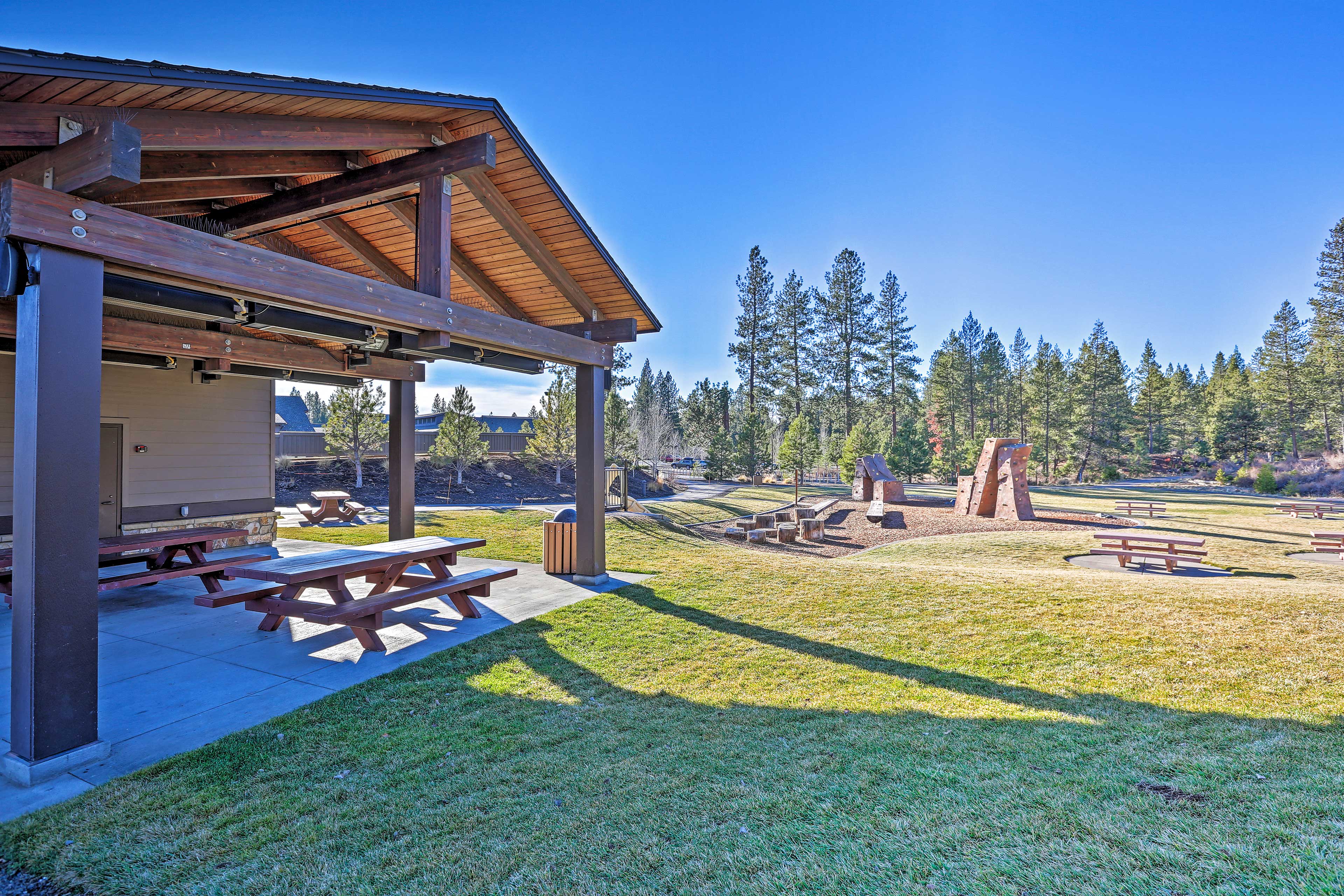 Sunriver Homeowners Aquatic & Recreation Center