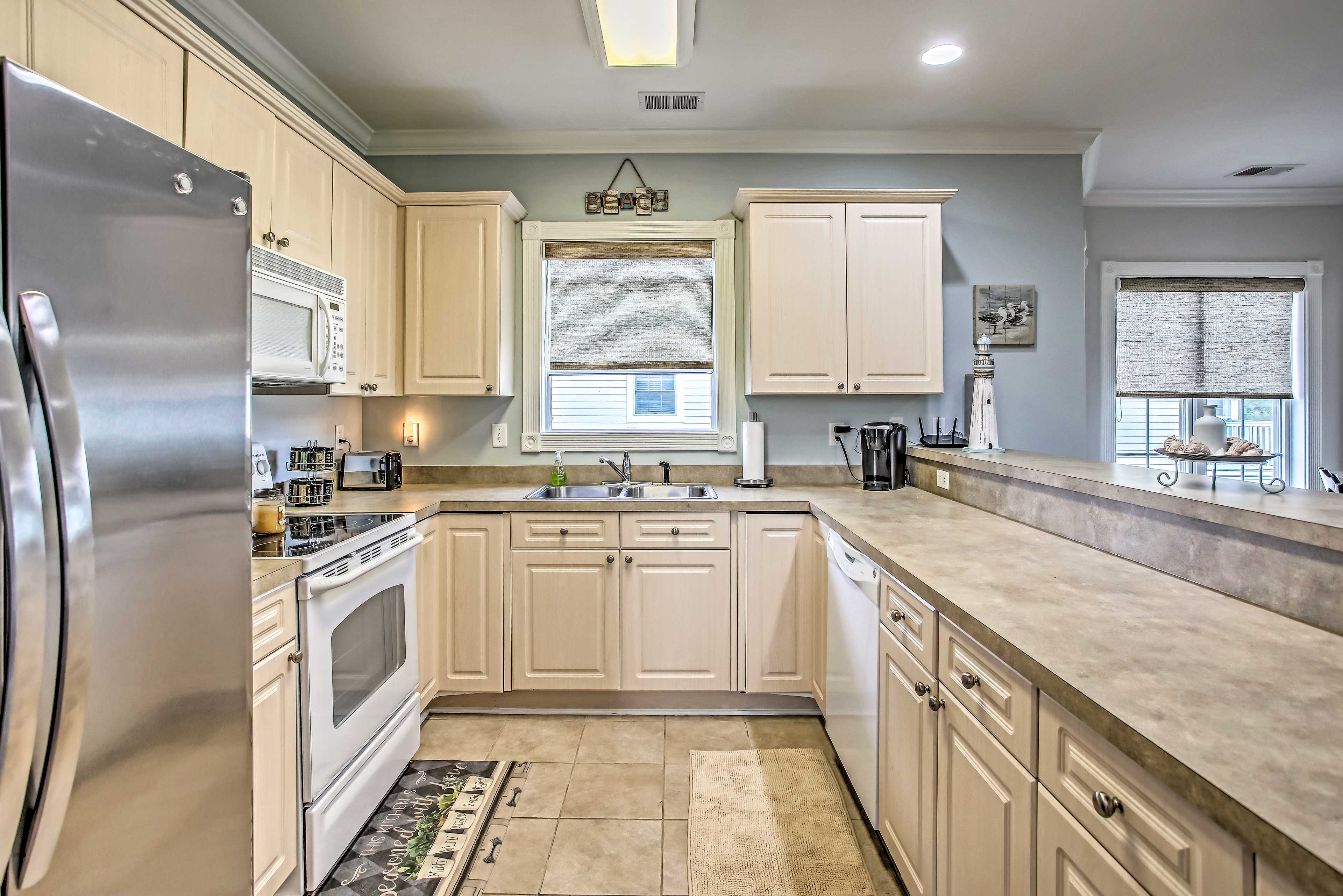 Fully Equipped Kitchen | 1,500 Sq Ft