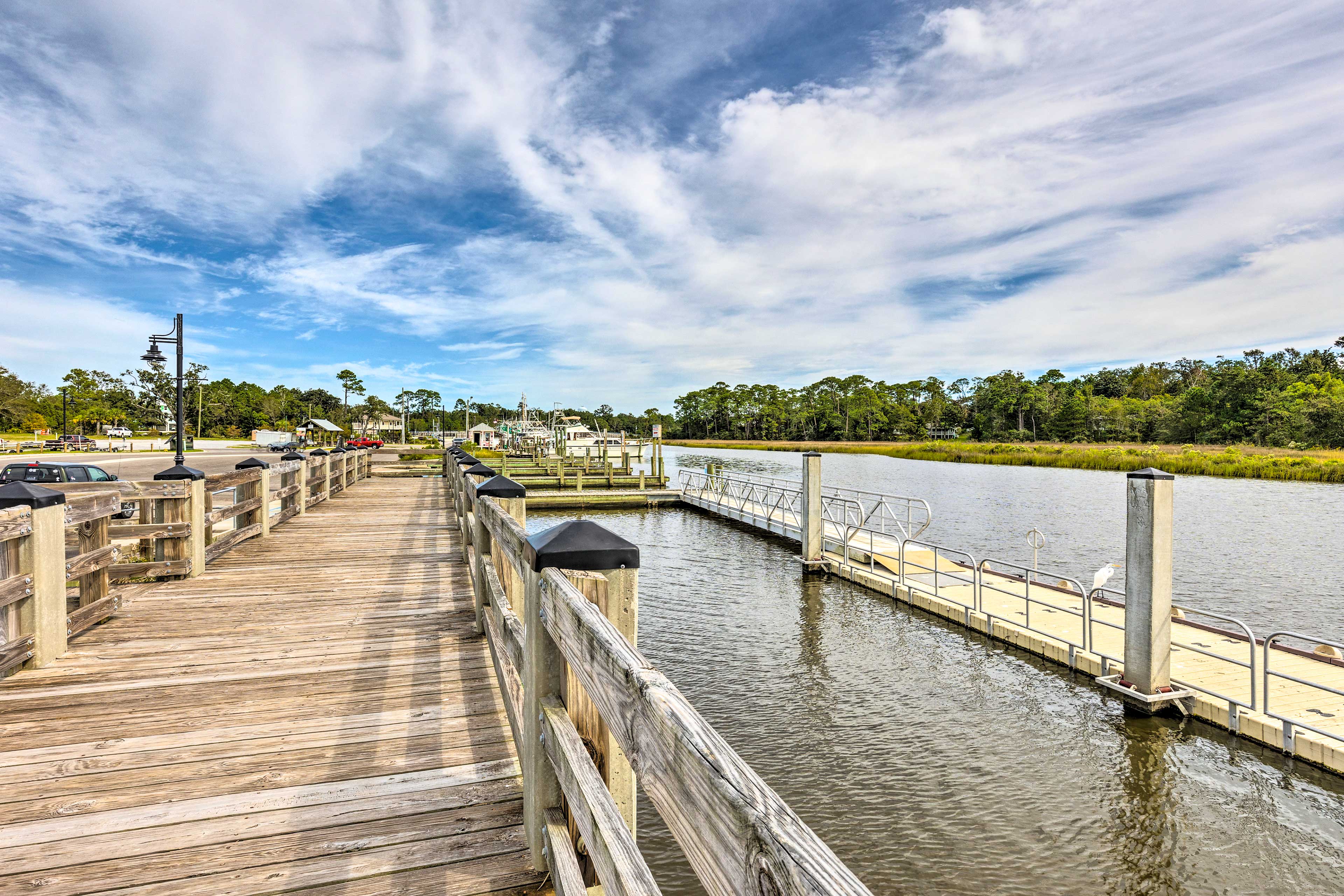 Nearby Attractions | Walk to Small Craft Harbor & Fishing Pier