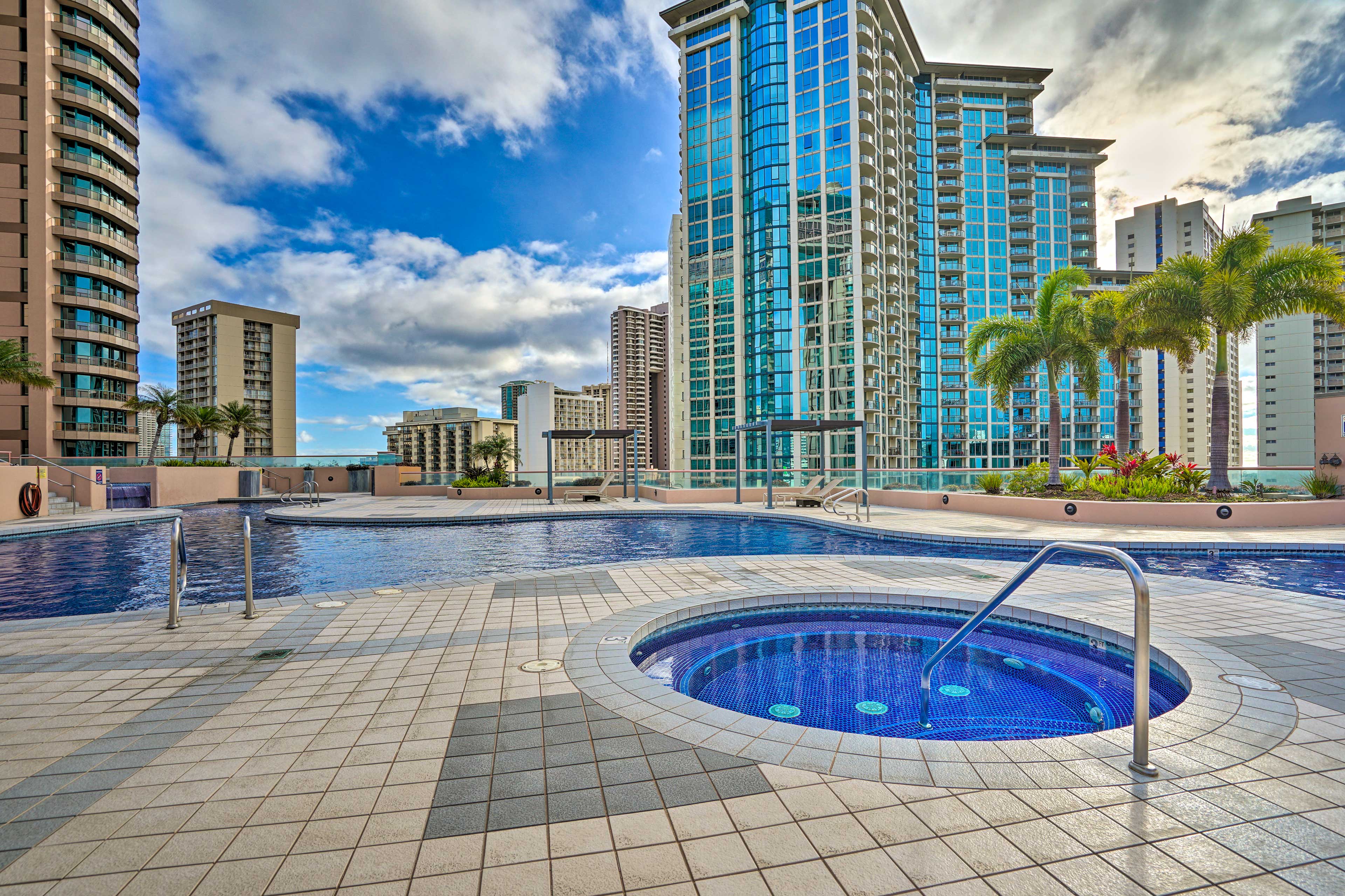 Community Hot Tub | Shaded Lounge Seating