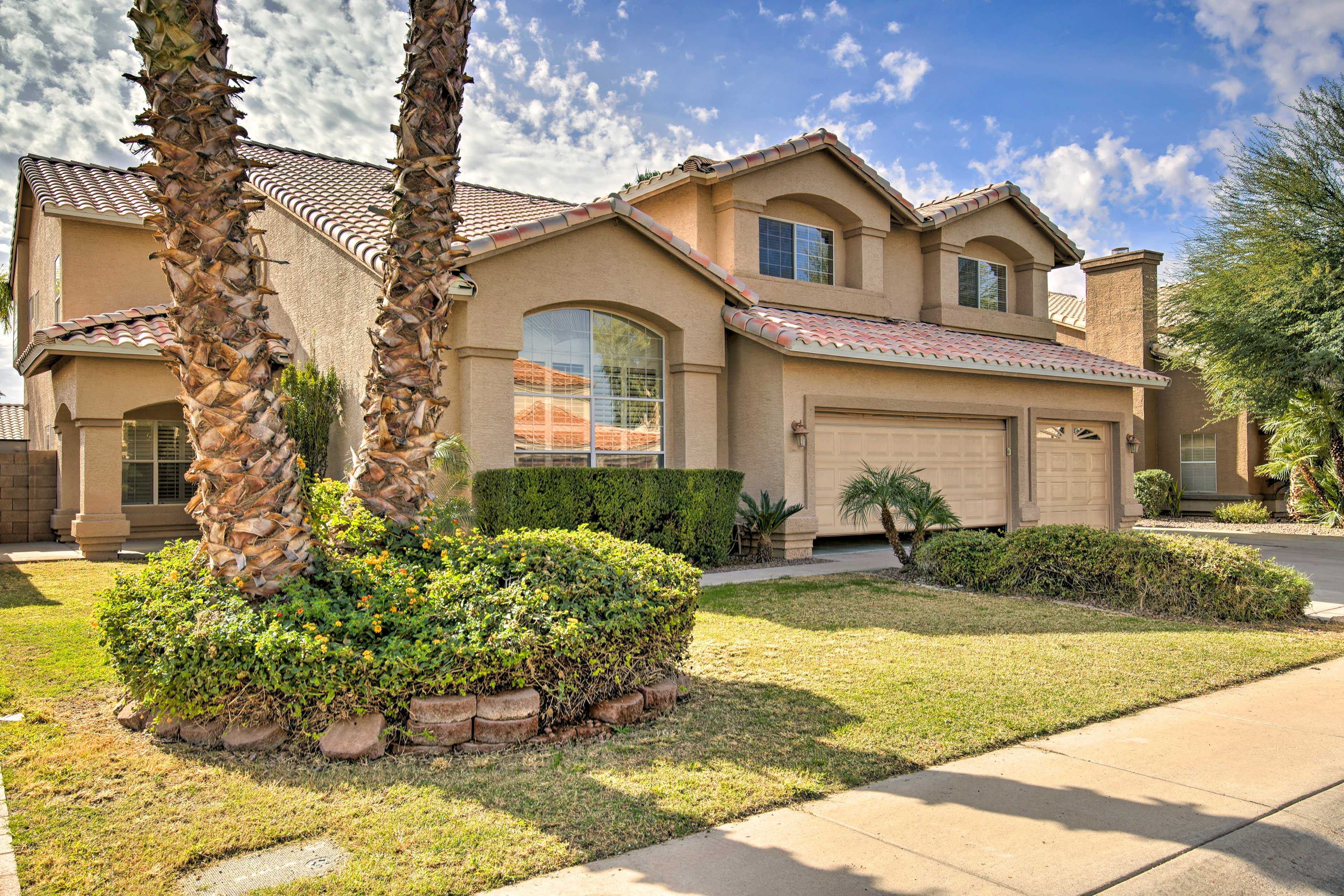 House Exterior | 2-Story Home