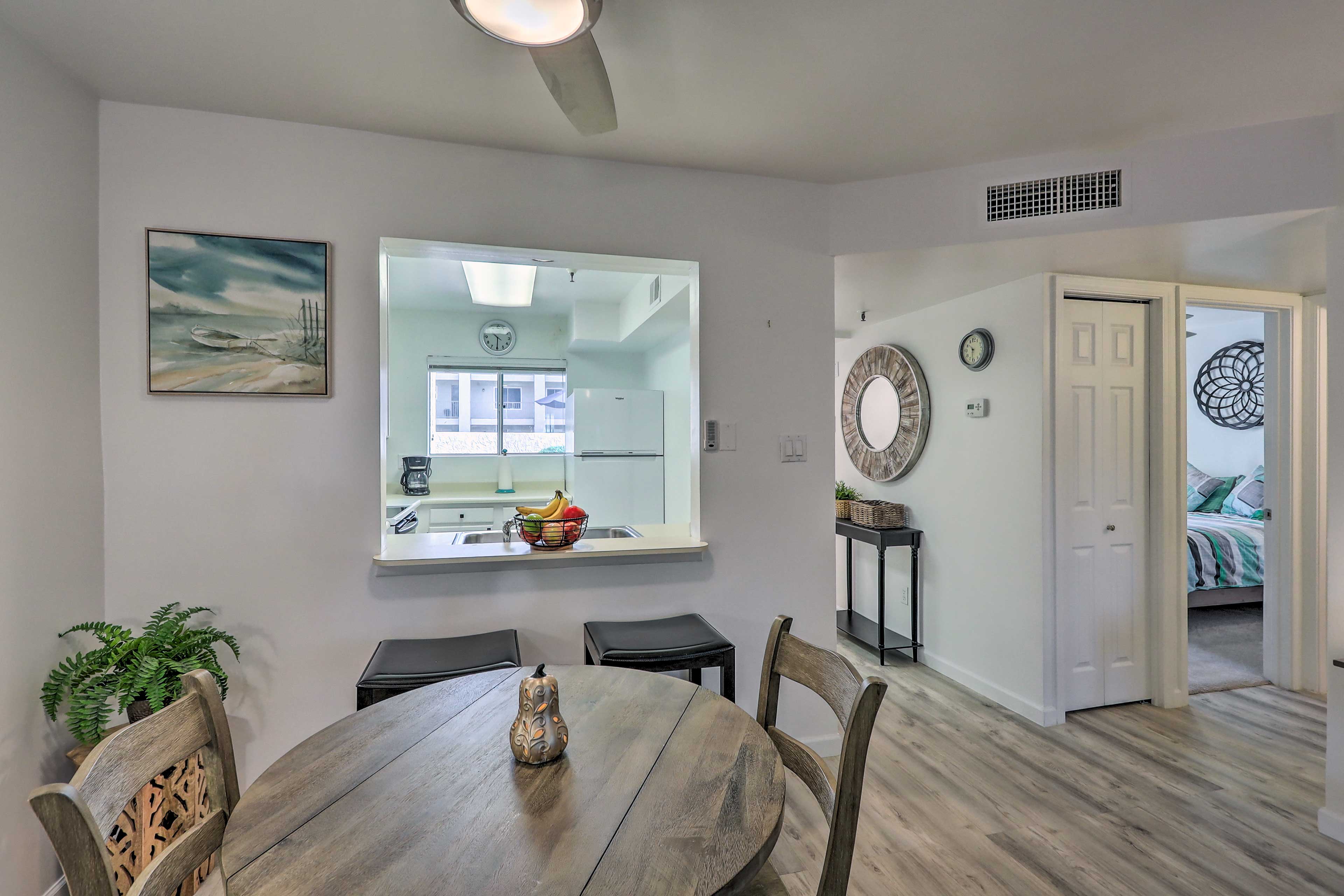 Dining Table | Breakfast Bar