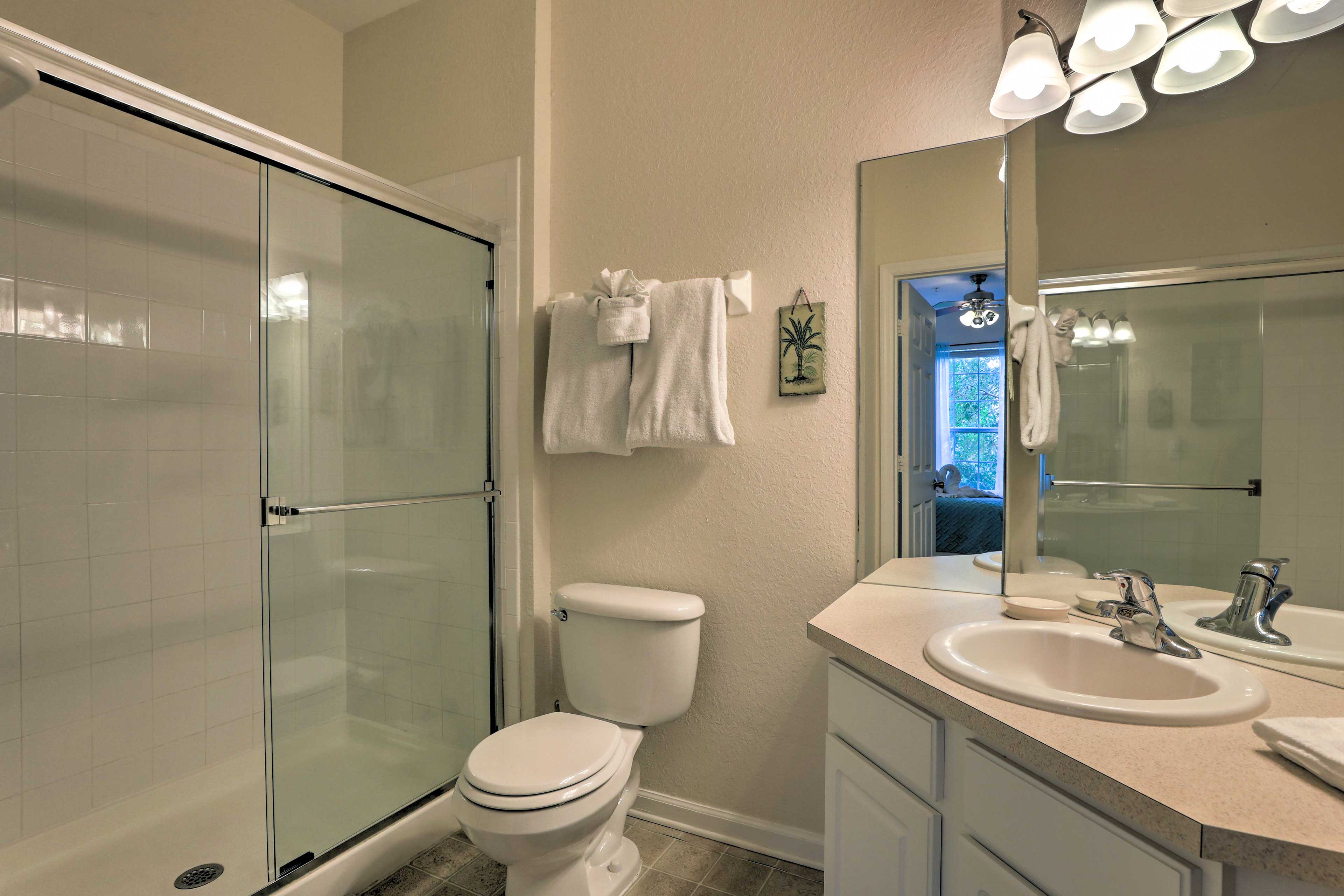 Full Bathroom | Access via Bedroom 1 | Towels & Beach Towels Provided