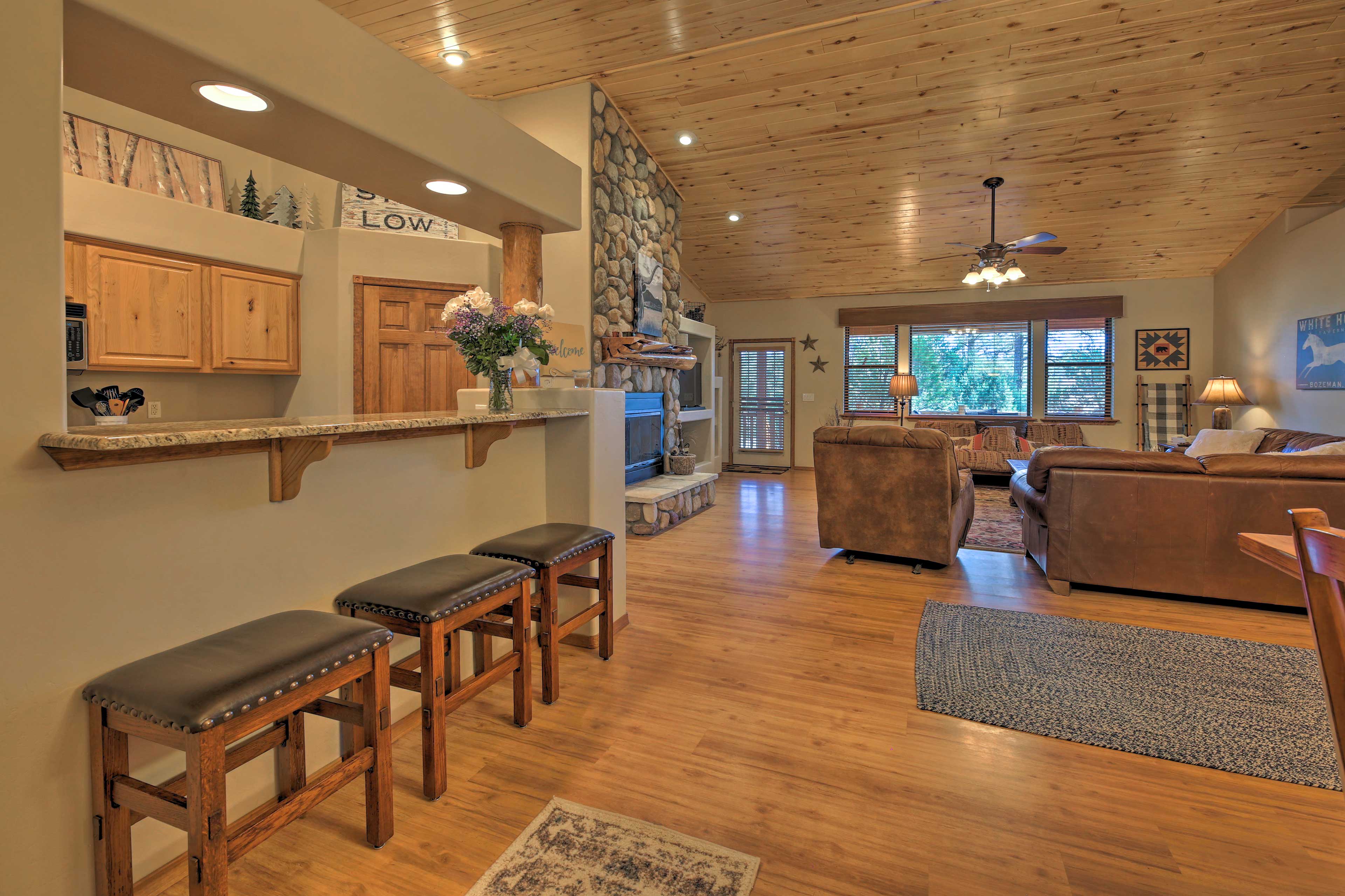 Kitchen | Breakfast Bar Seating