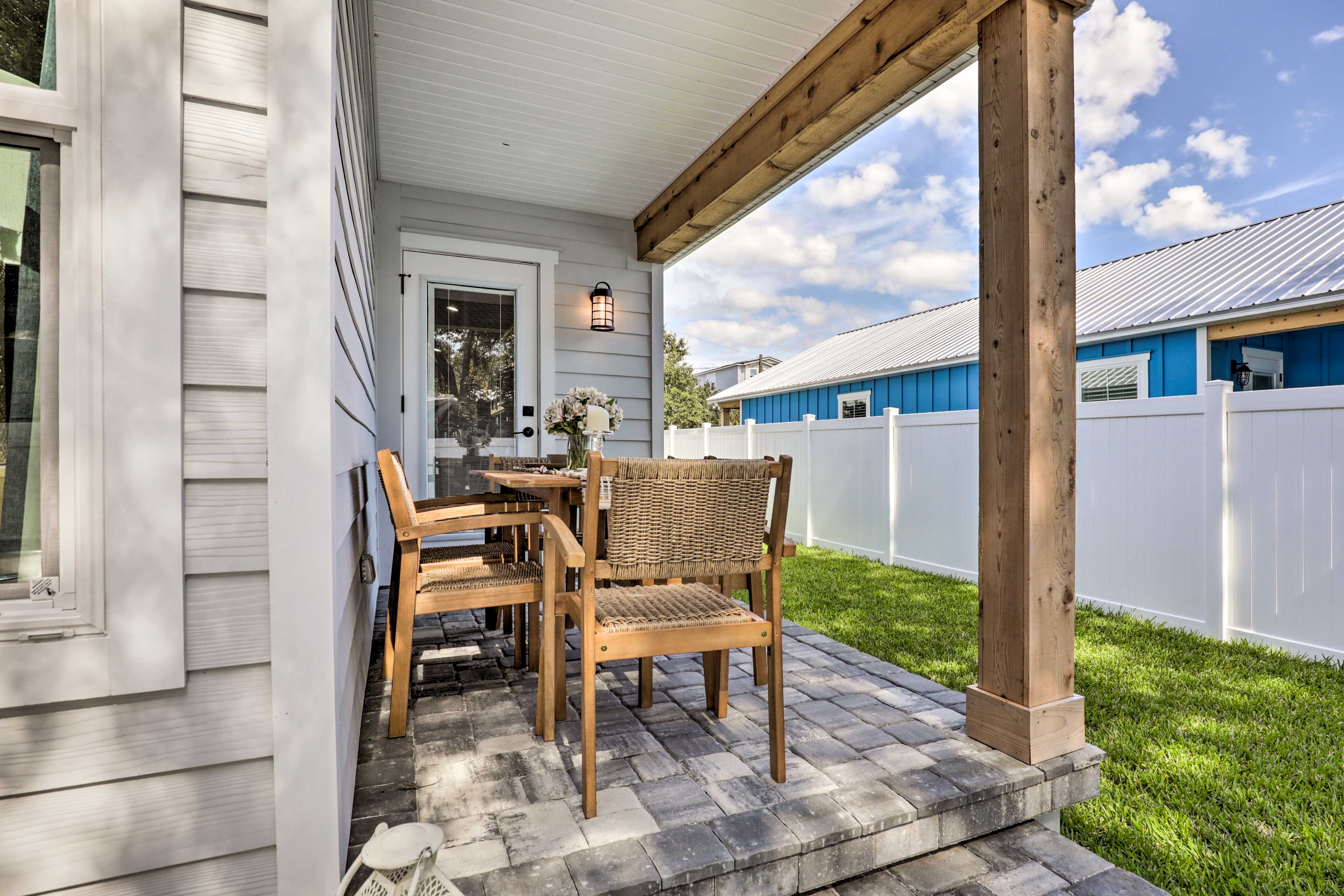 Outdoor Dining Area