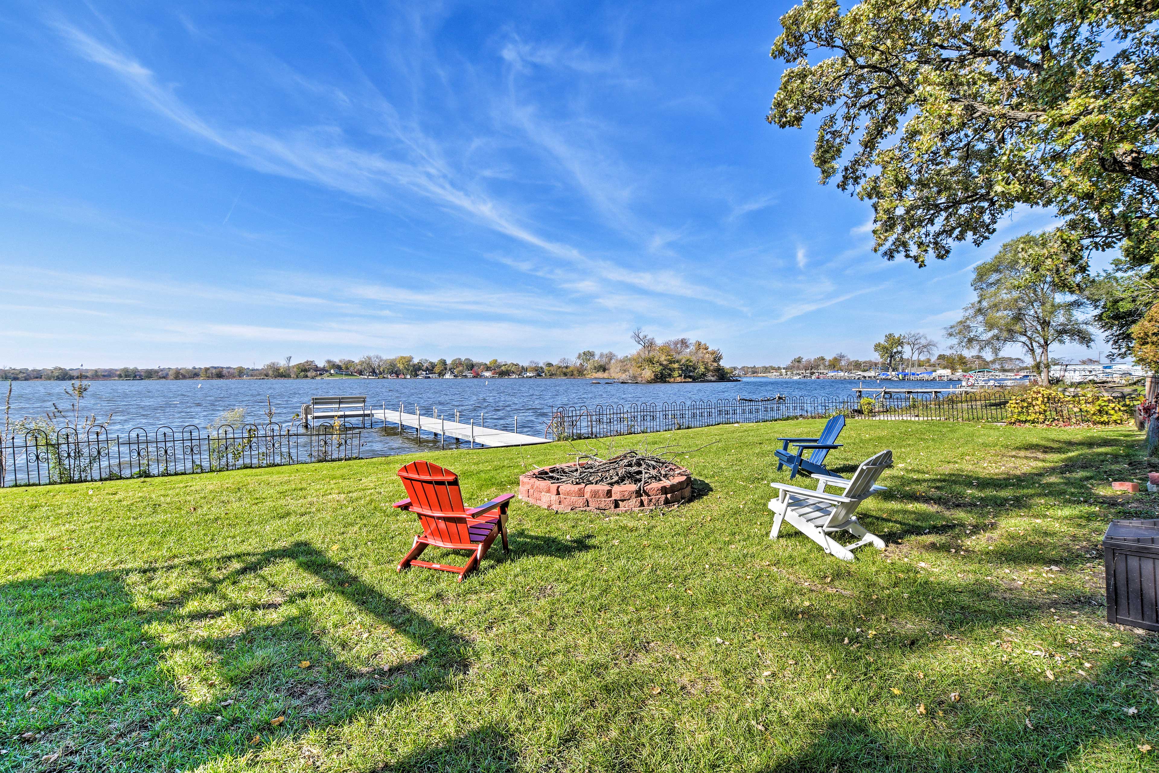 Private Yard | Fire Pit | Wood Provided