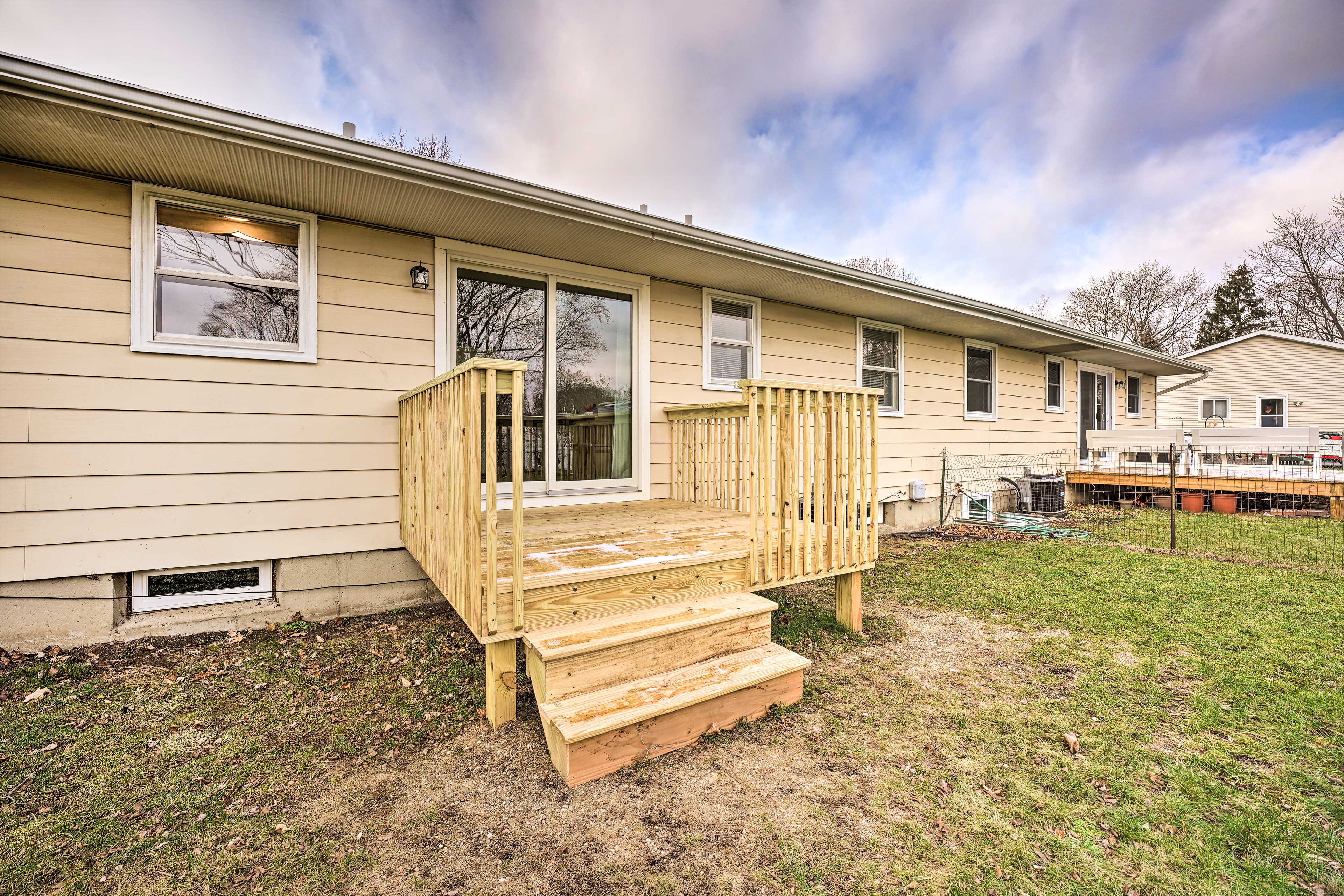 Backyard | Partially Fenced