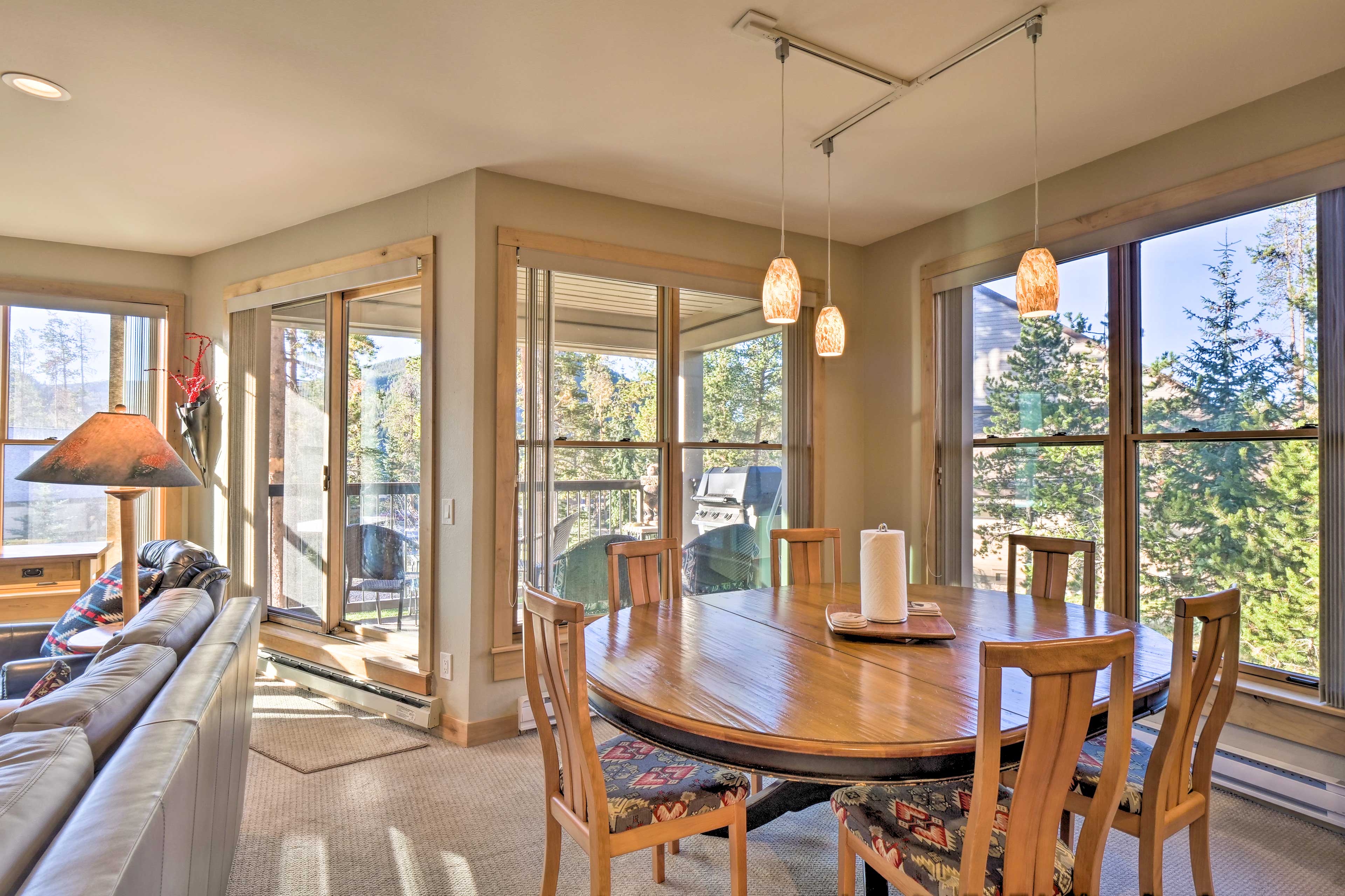 Dining Area | Dishware & Flatware Provided