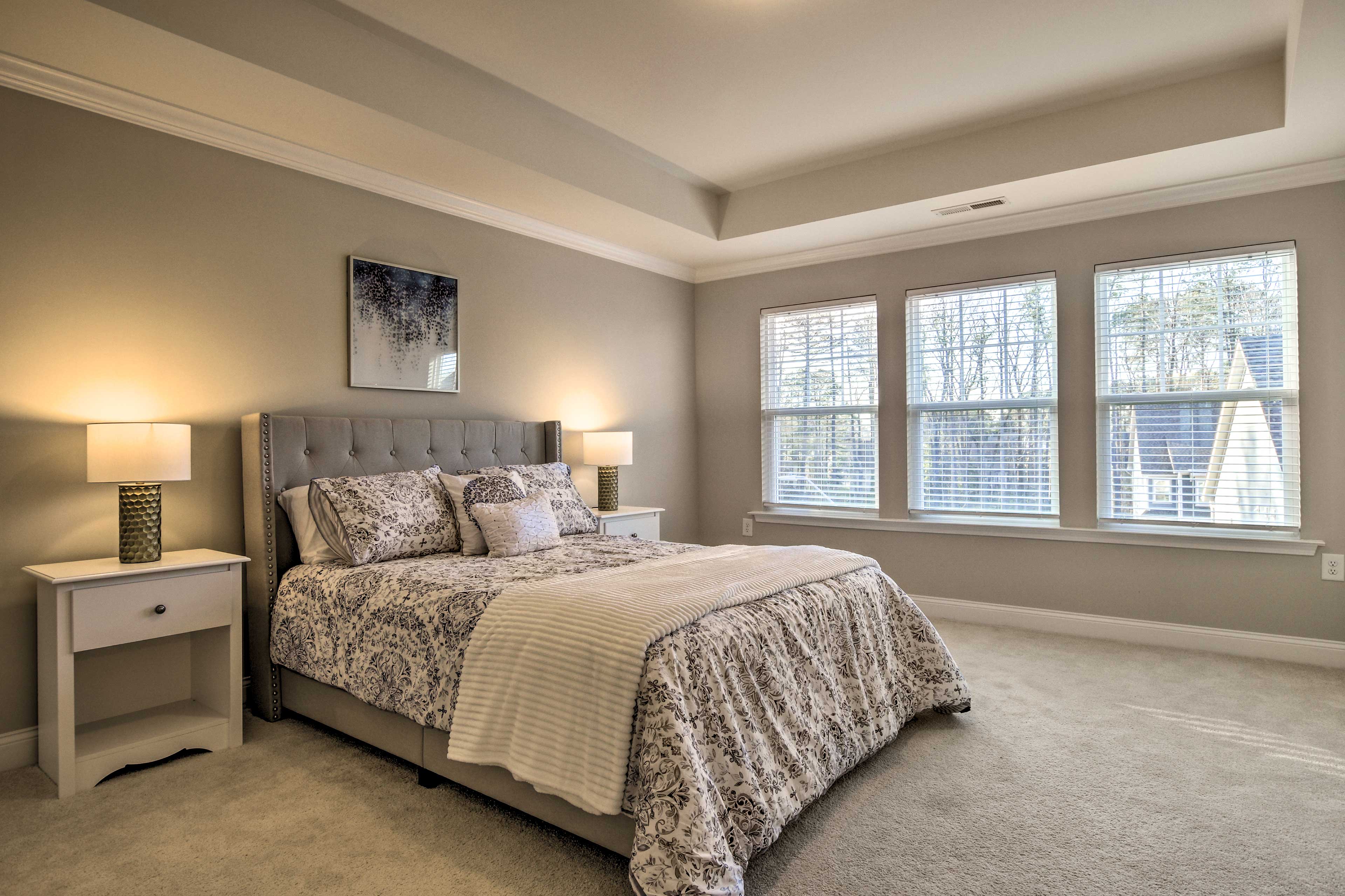 Bedroom 1 | Upper Level | Queen Bed