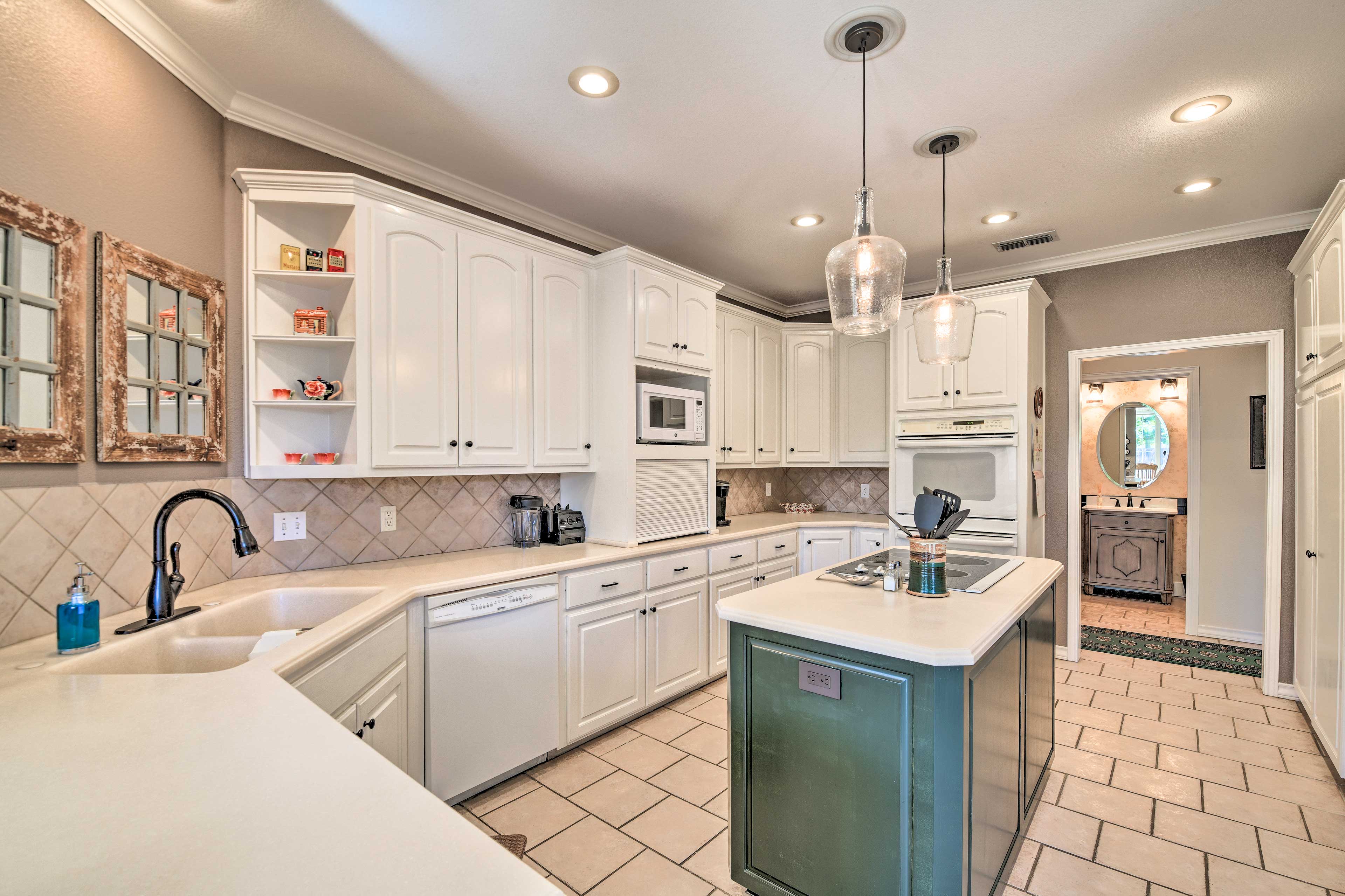 Kitchen | Fully Equipped