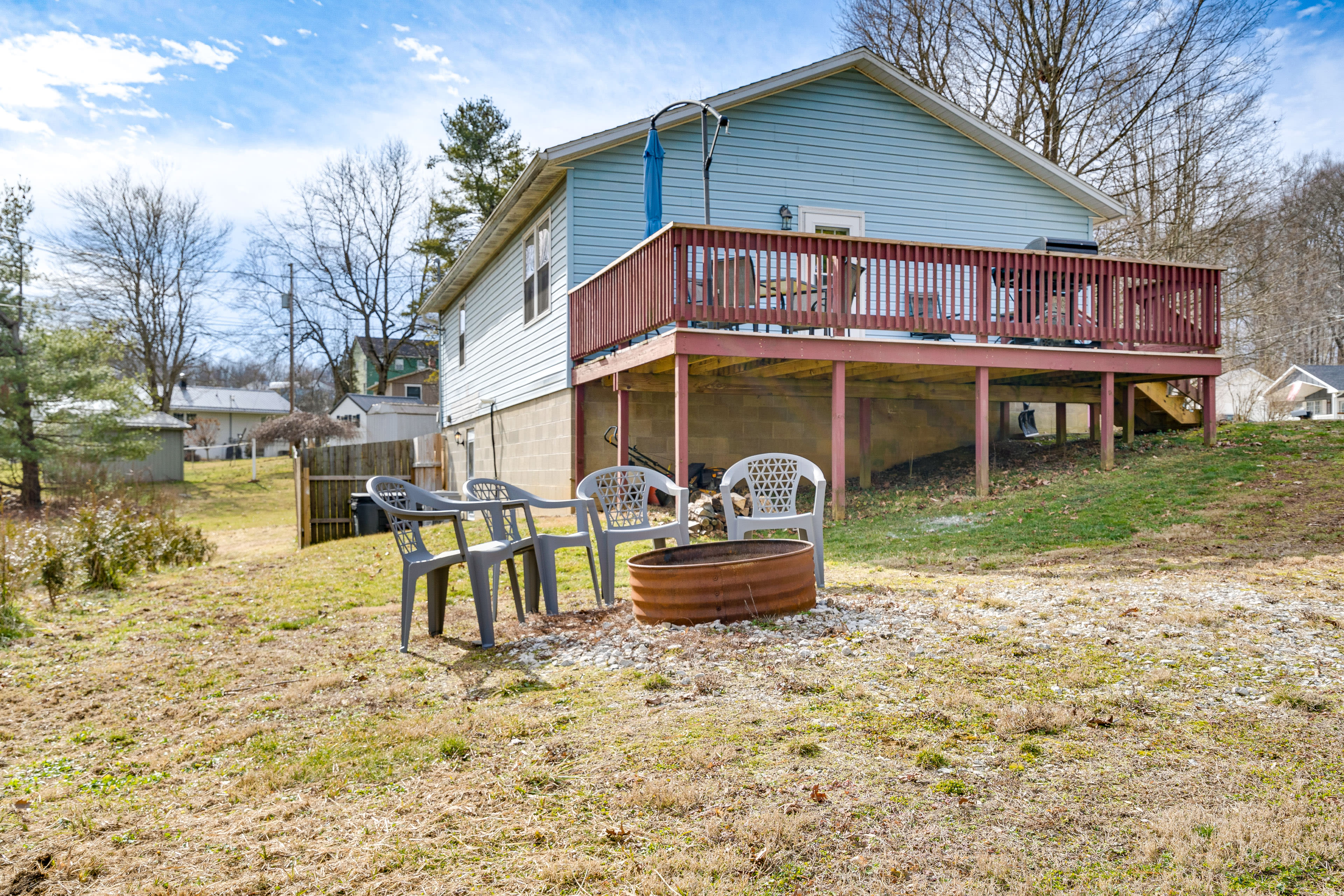 Home Exterior | Backyard | Fire Pit