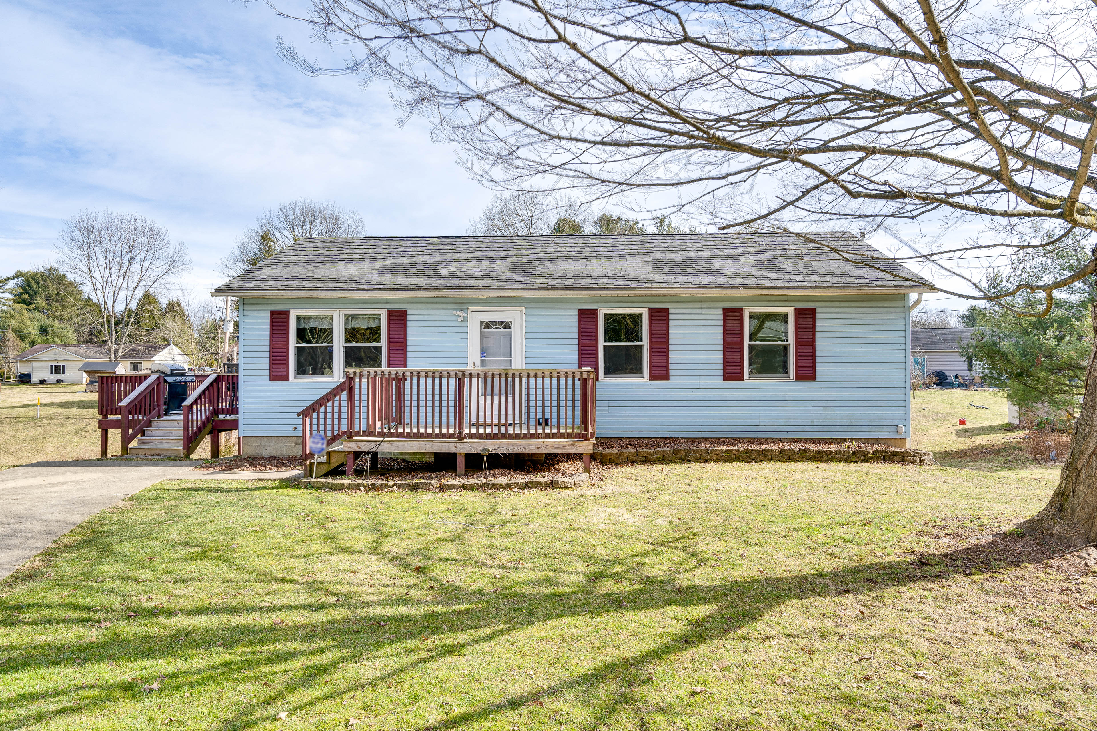 Home Exterior | Driveway Parking (2 Vehicles)