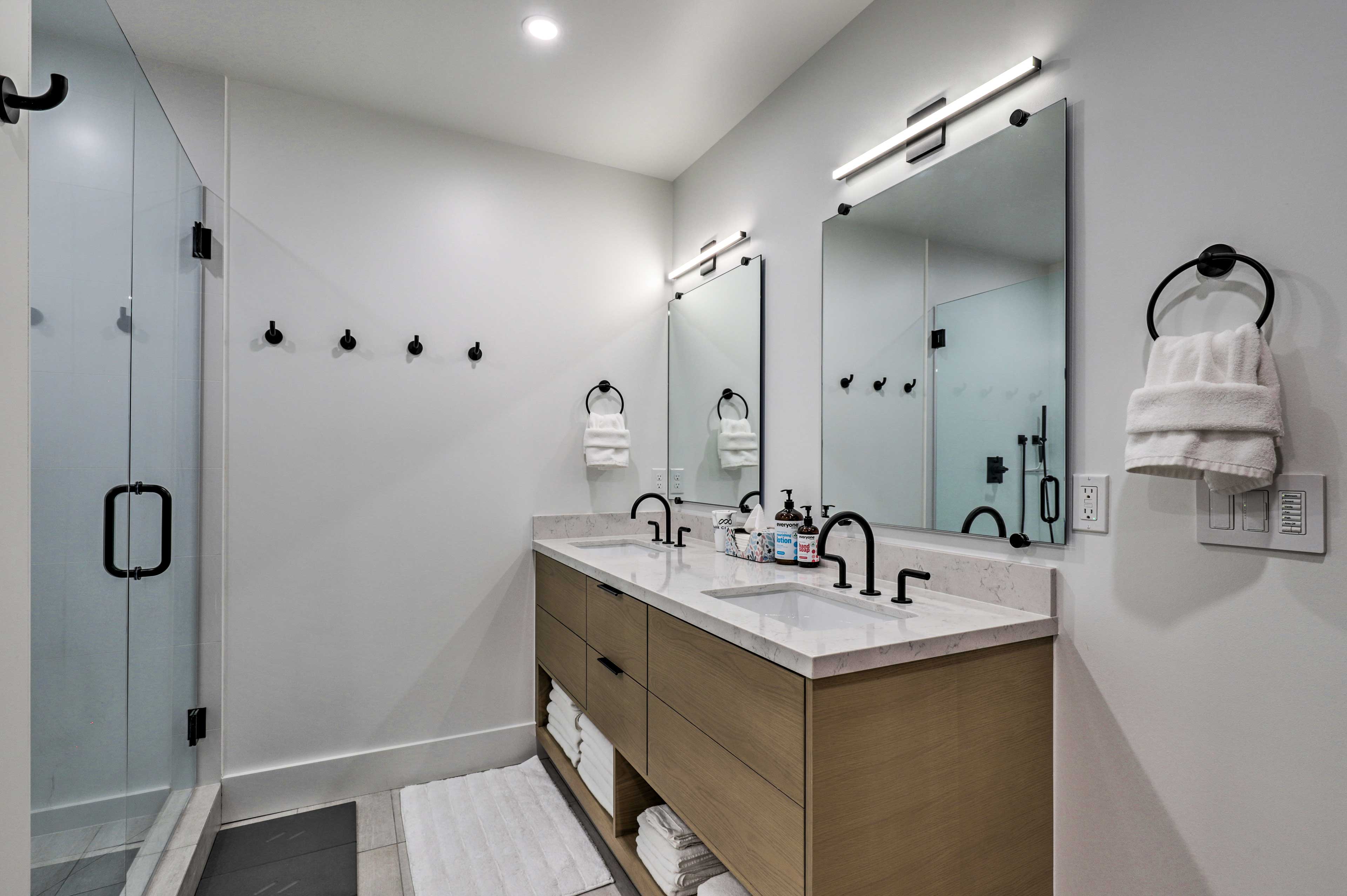 Full Bathroom | Complimentary Toiletries | Basement