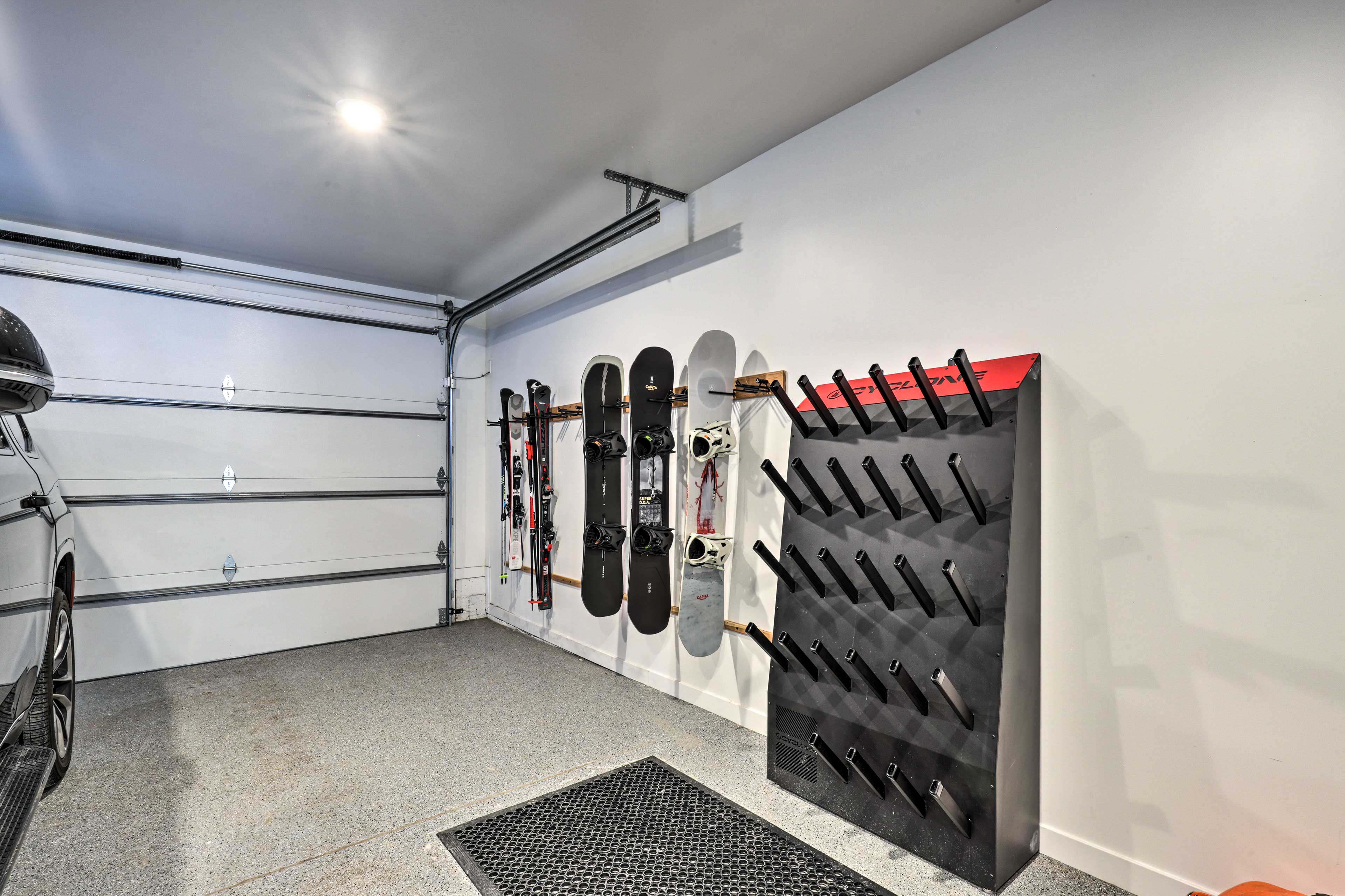 Garage | Ski Rack