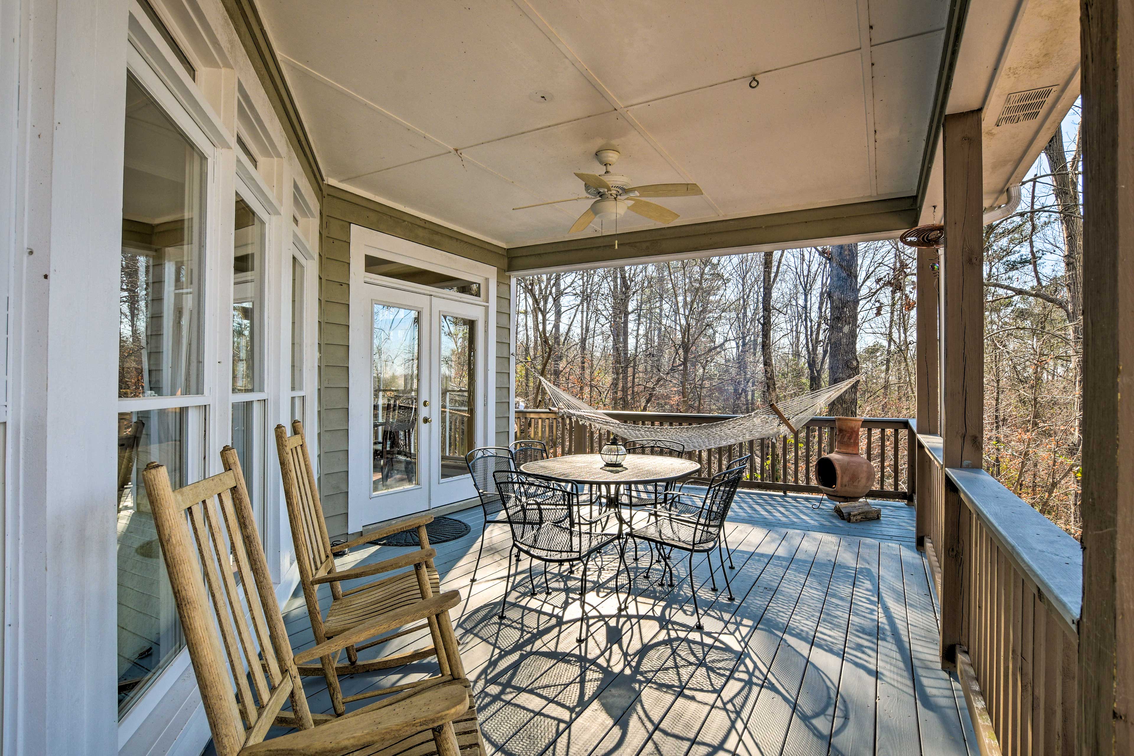 Deck w/ Dining Set & Rocking Chairs