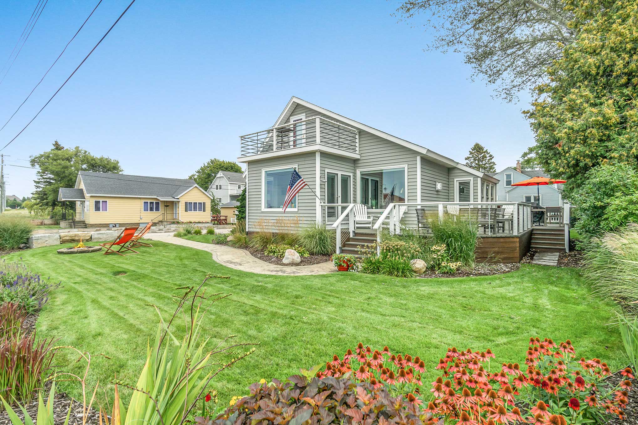 Exterior | Deck | Gas Grill | Fire Pit