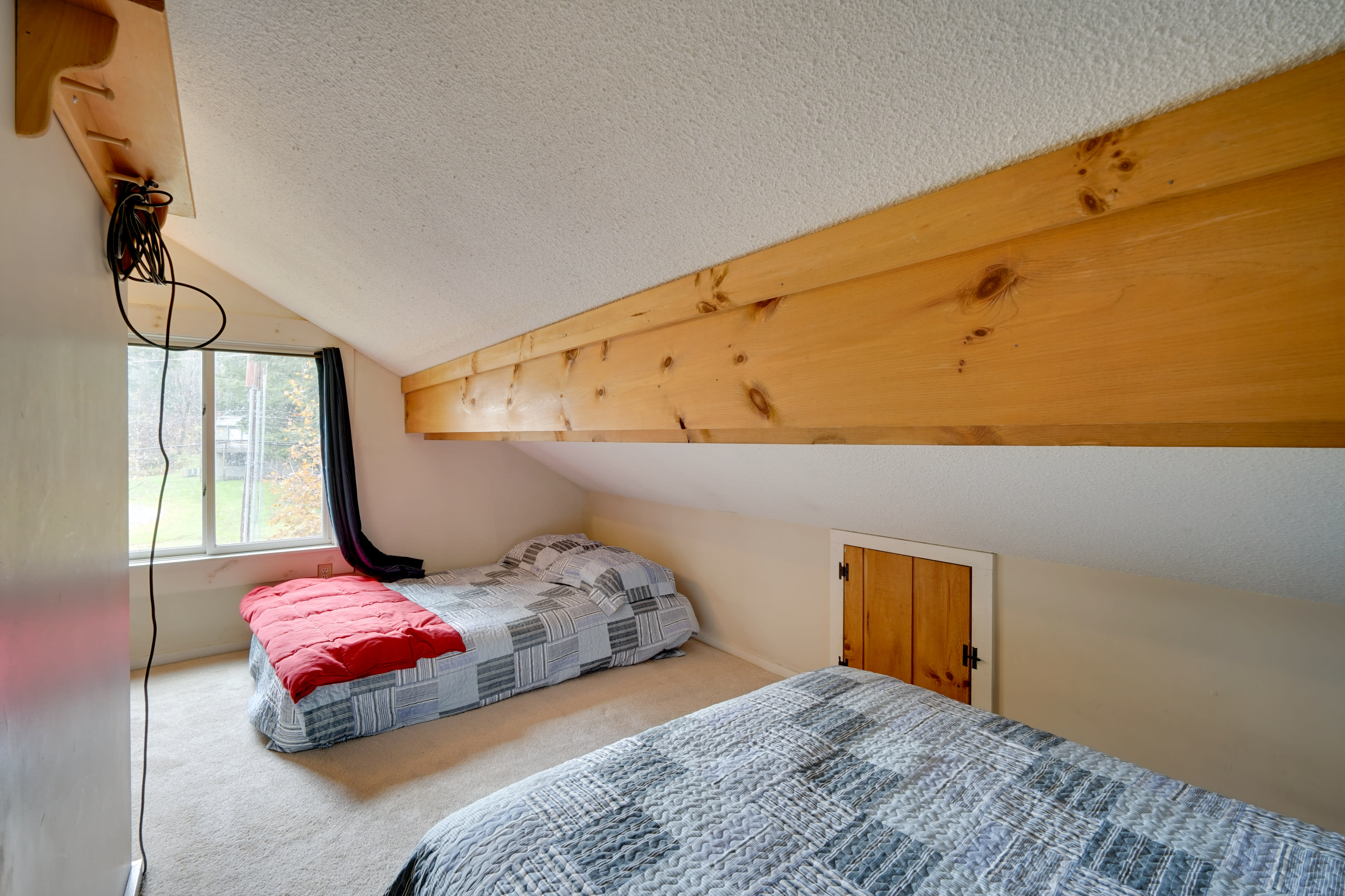 Loft | 2 Full Beds