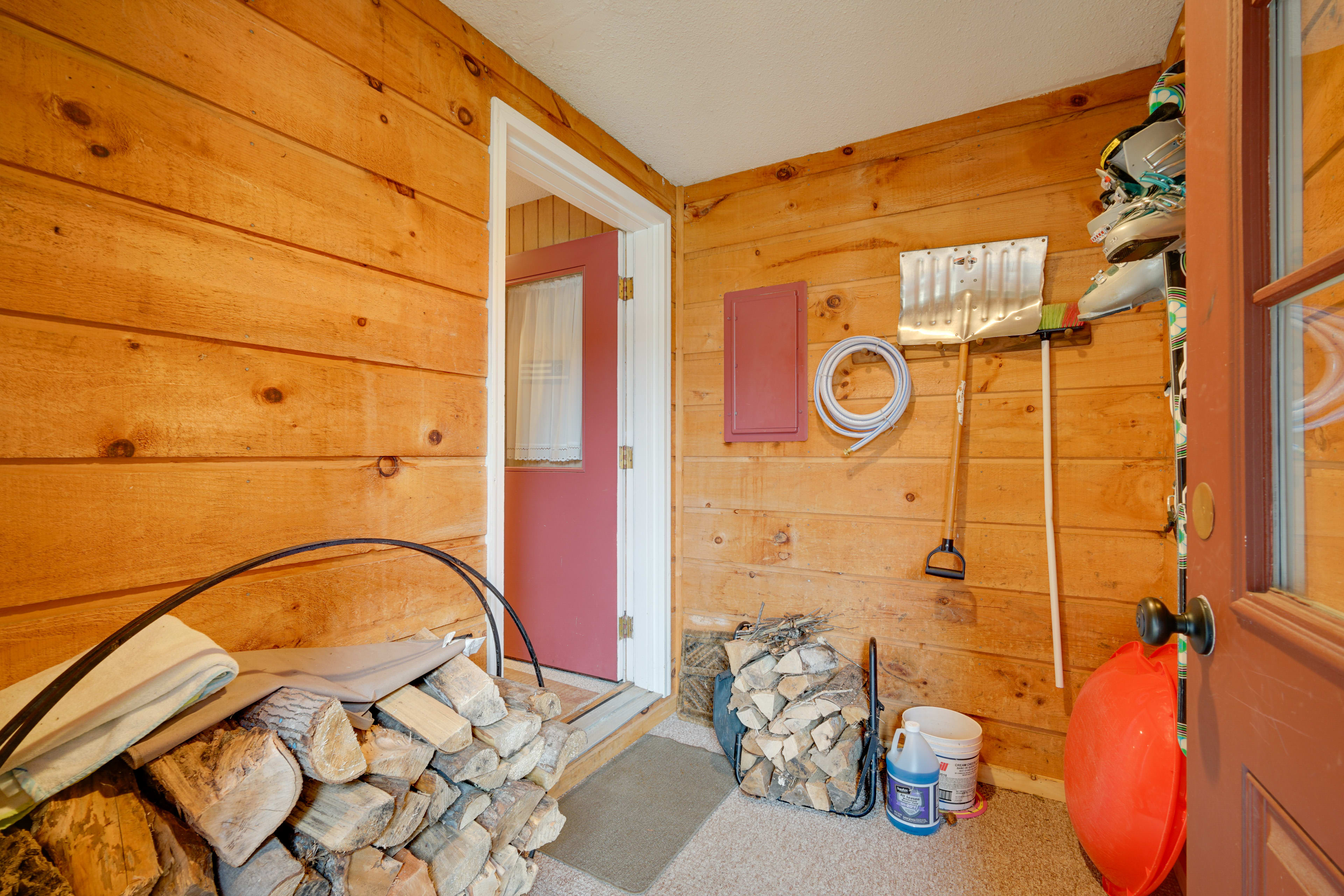 Entryway | Firewood Provided