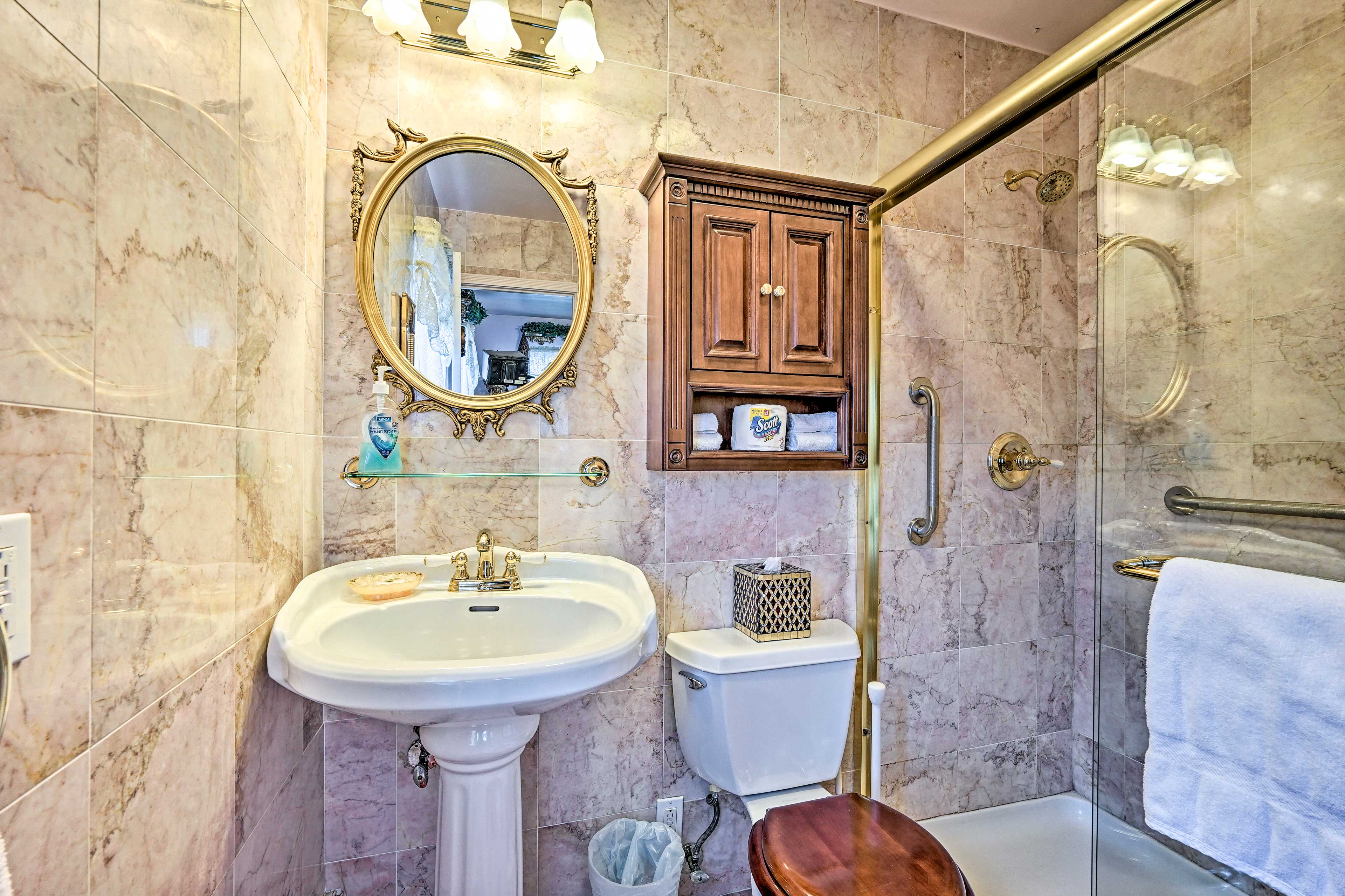 En-Suite Bathroom