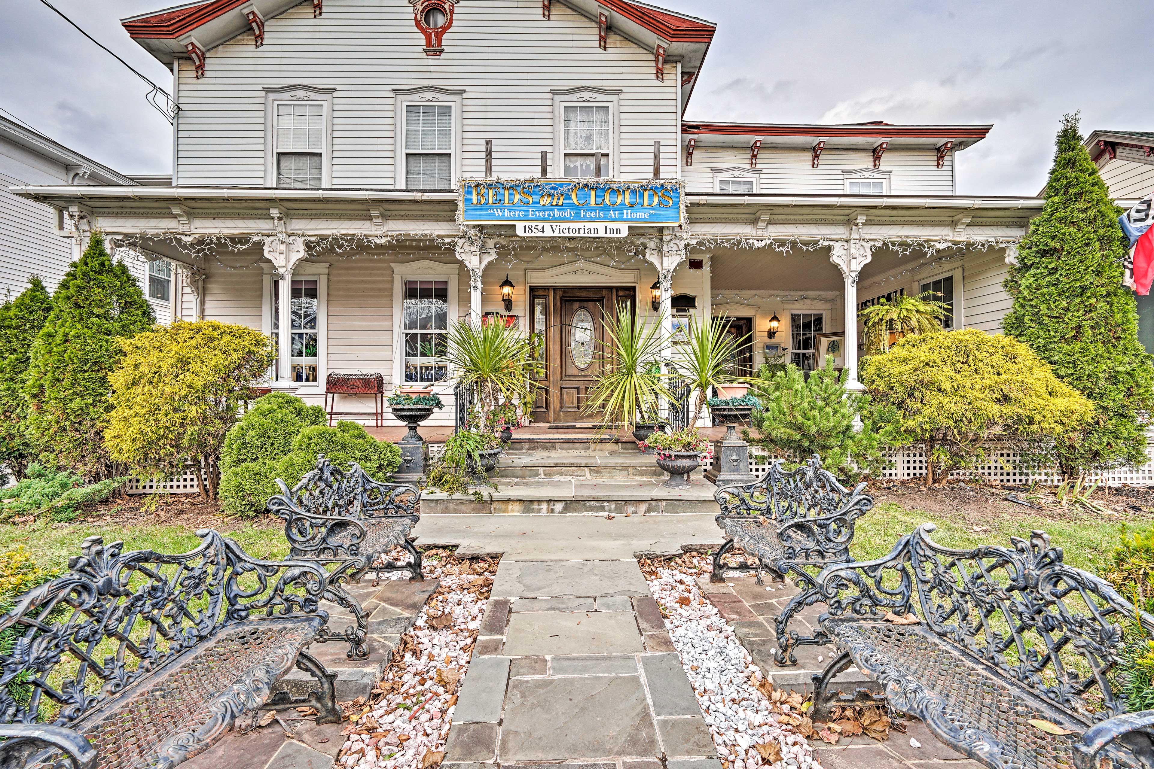 House Exterior | Front Porch