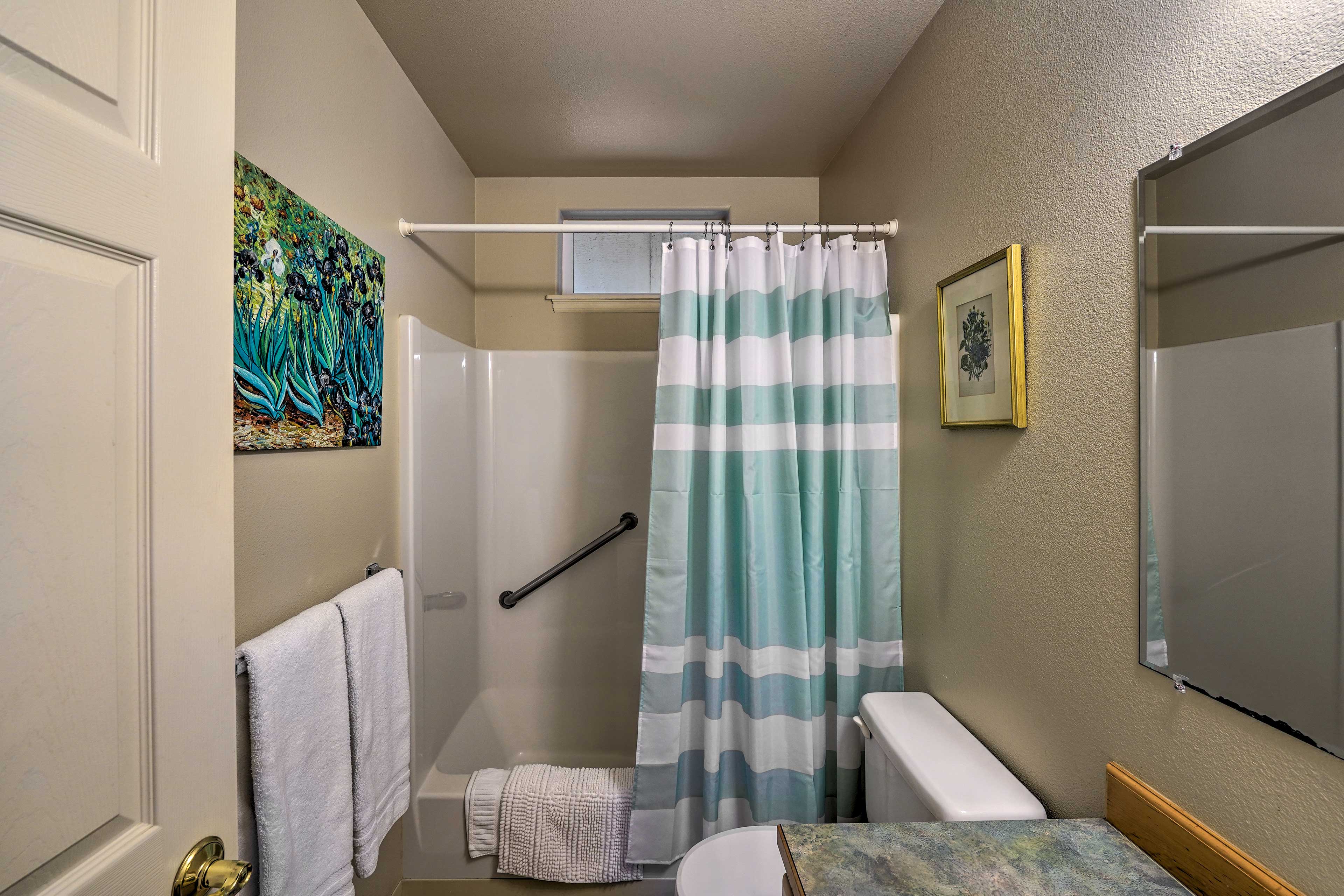 Full Bathroom | Grab Rails in Shower