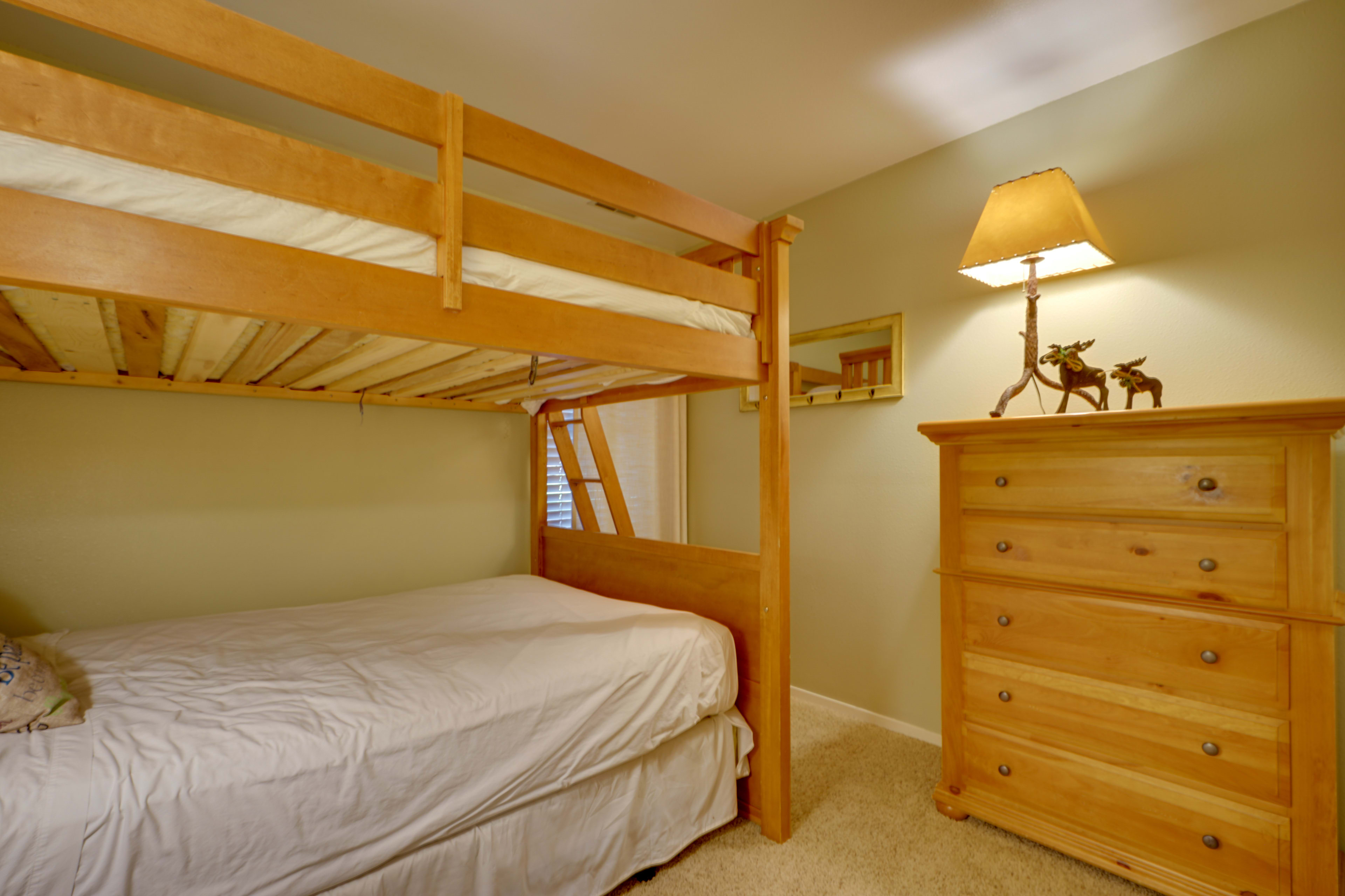 Bedroom 2 | Full Bunk Bed