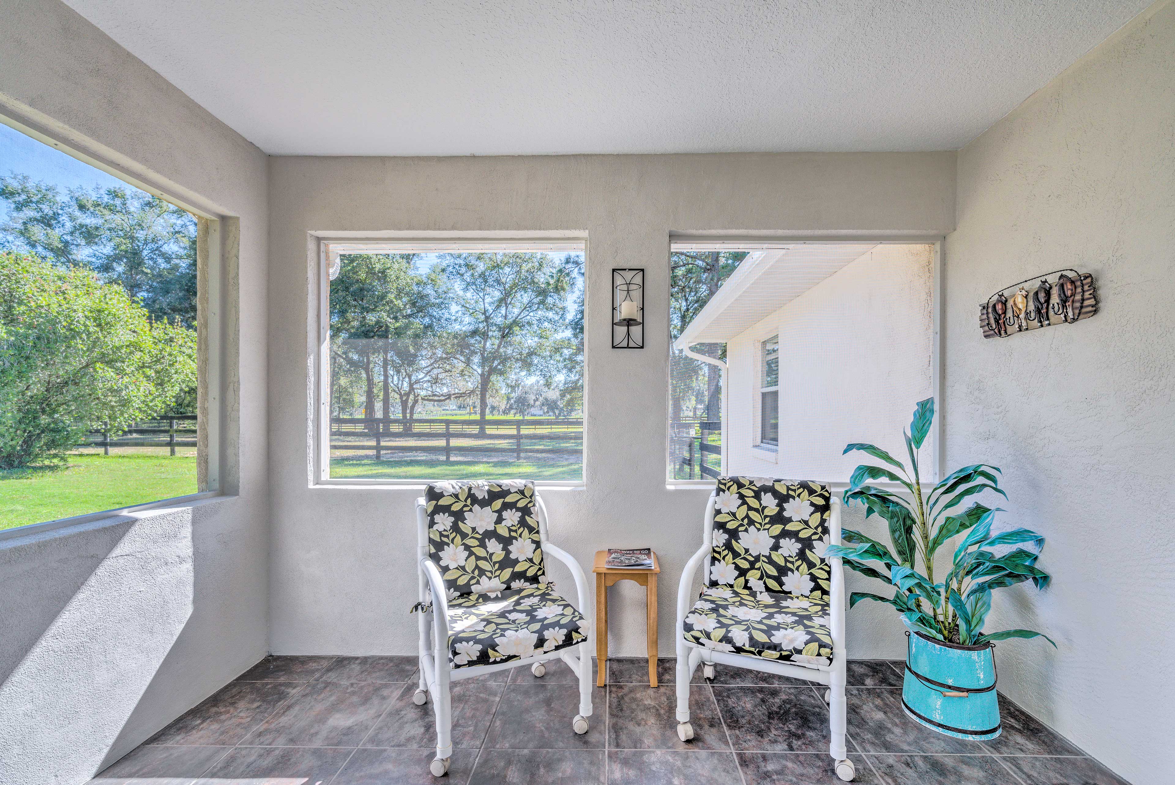 Screened Porch | Pet Friendly