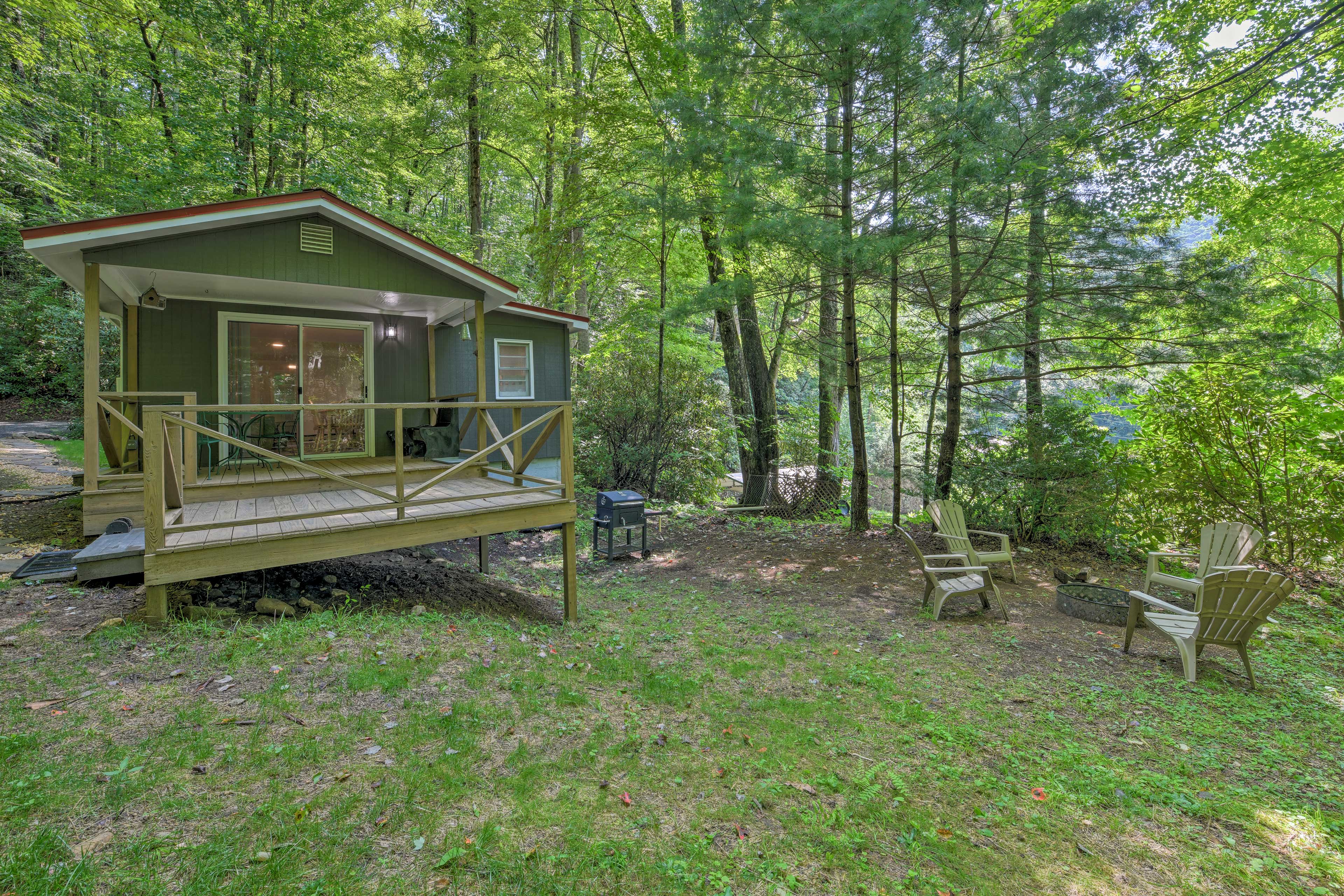 Cabin Exterior | Wood-Burning Fire Pit | Charcoal Grill