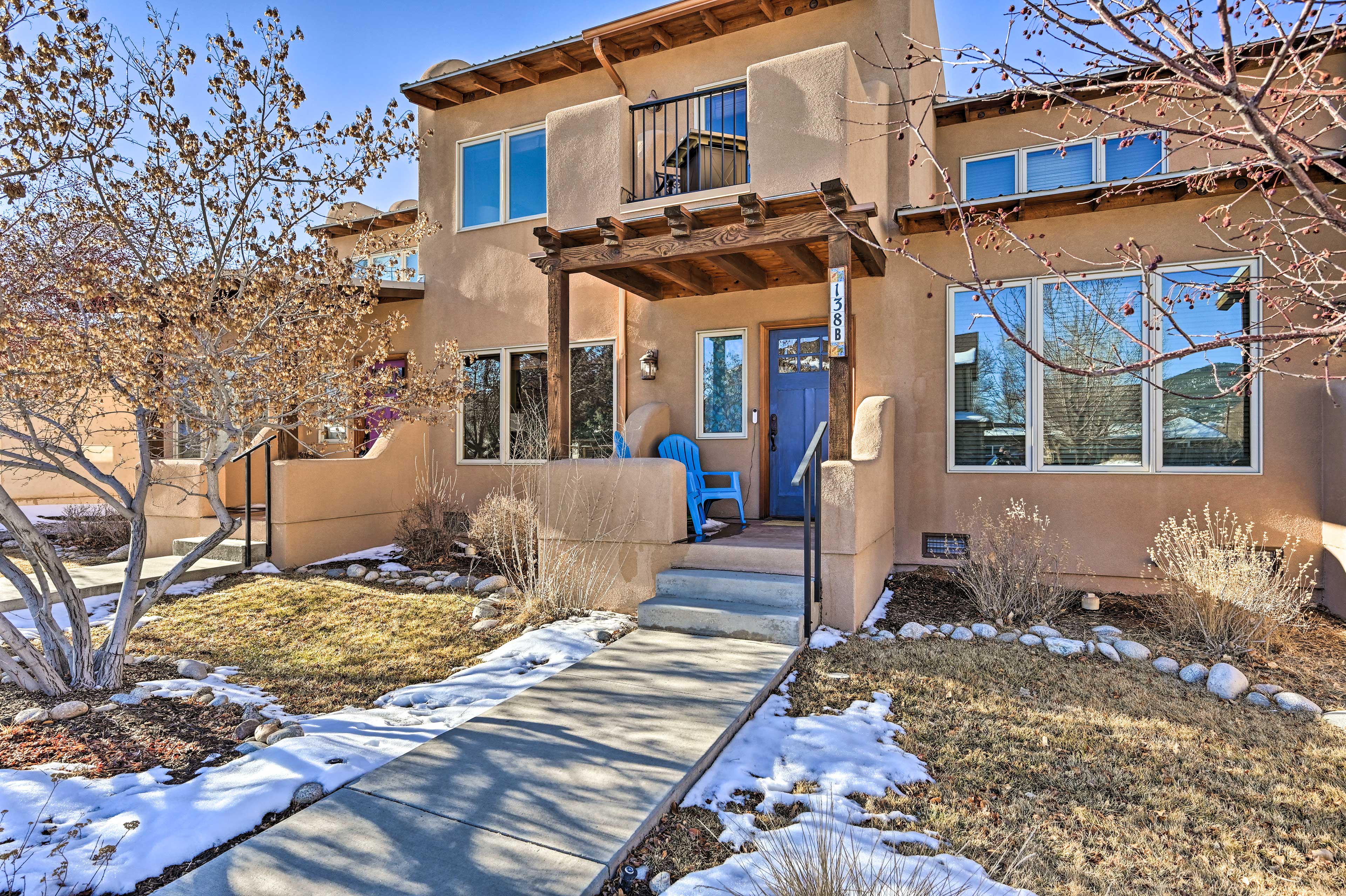 Townhome Exterior | Covered Porch