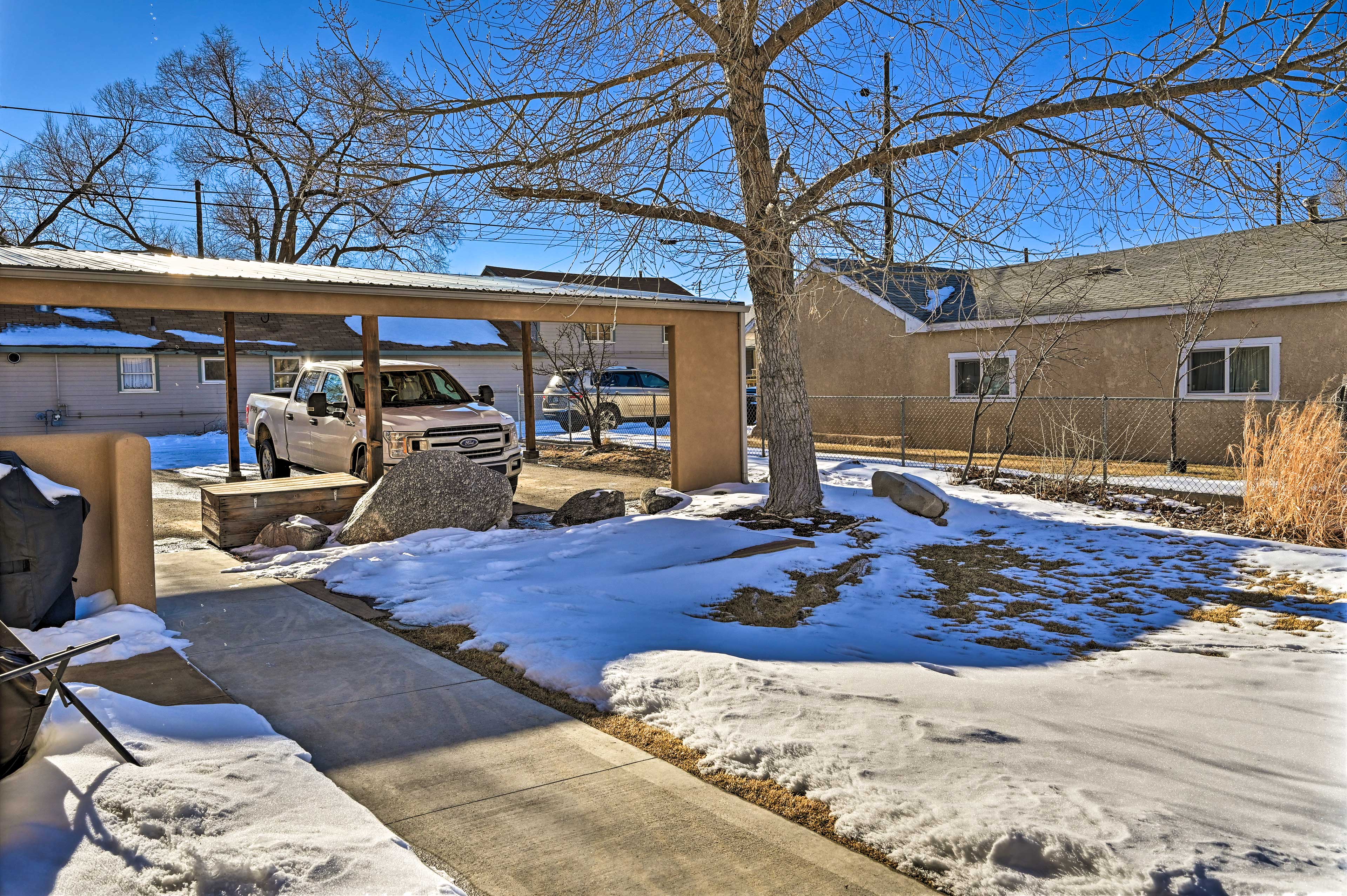 Parking | Carport (1 Vehicle) | Street Parking