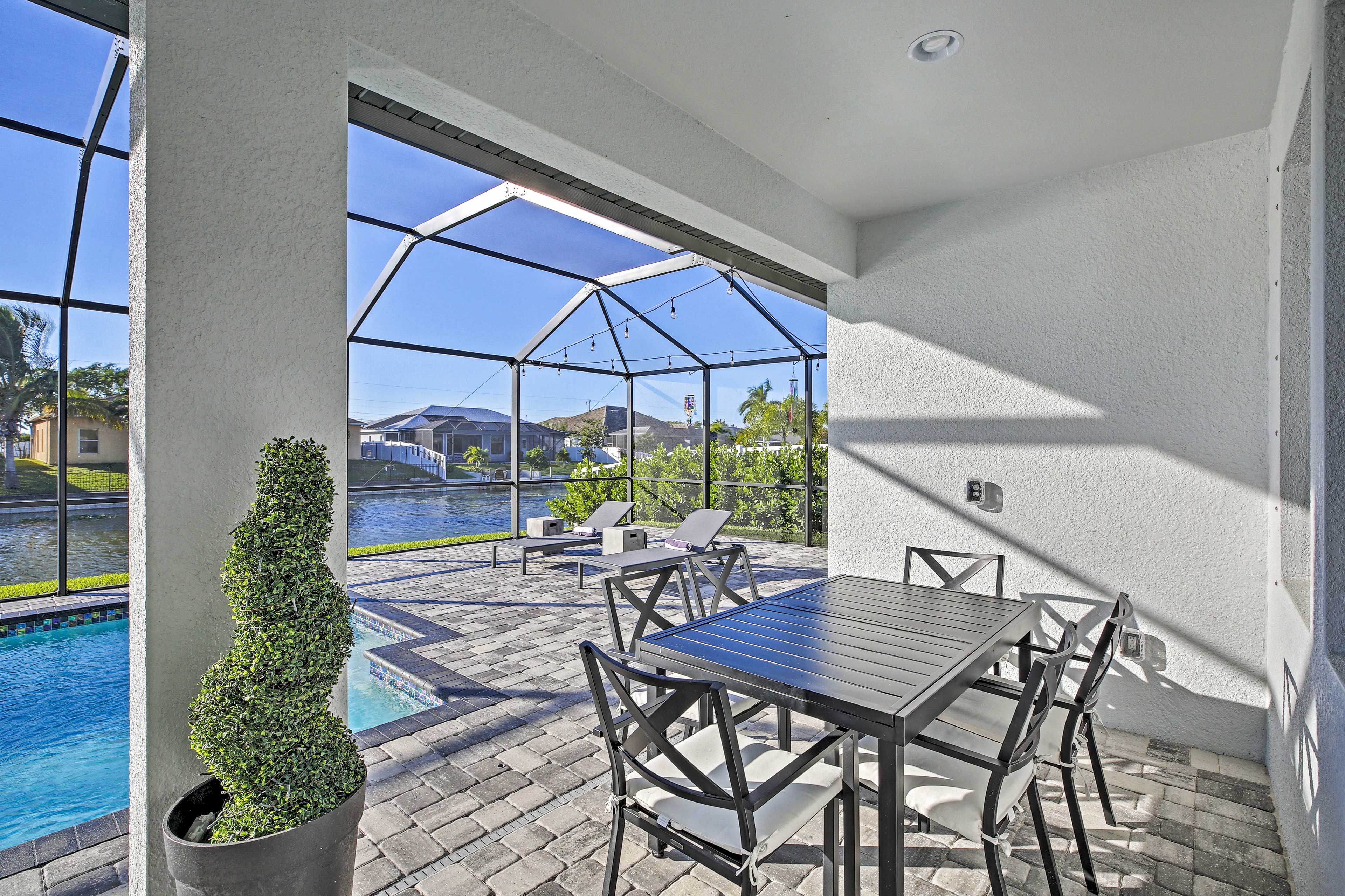 Lanai | Dining Area