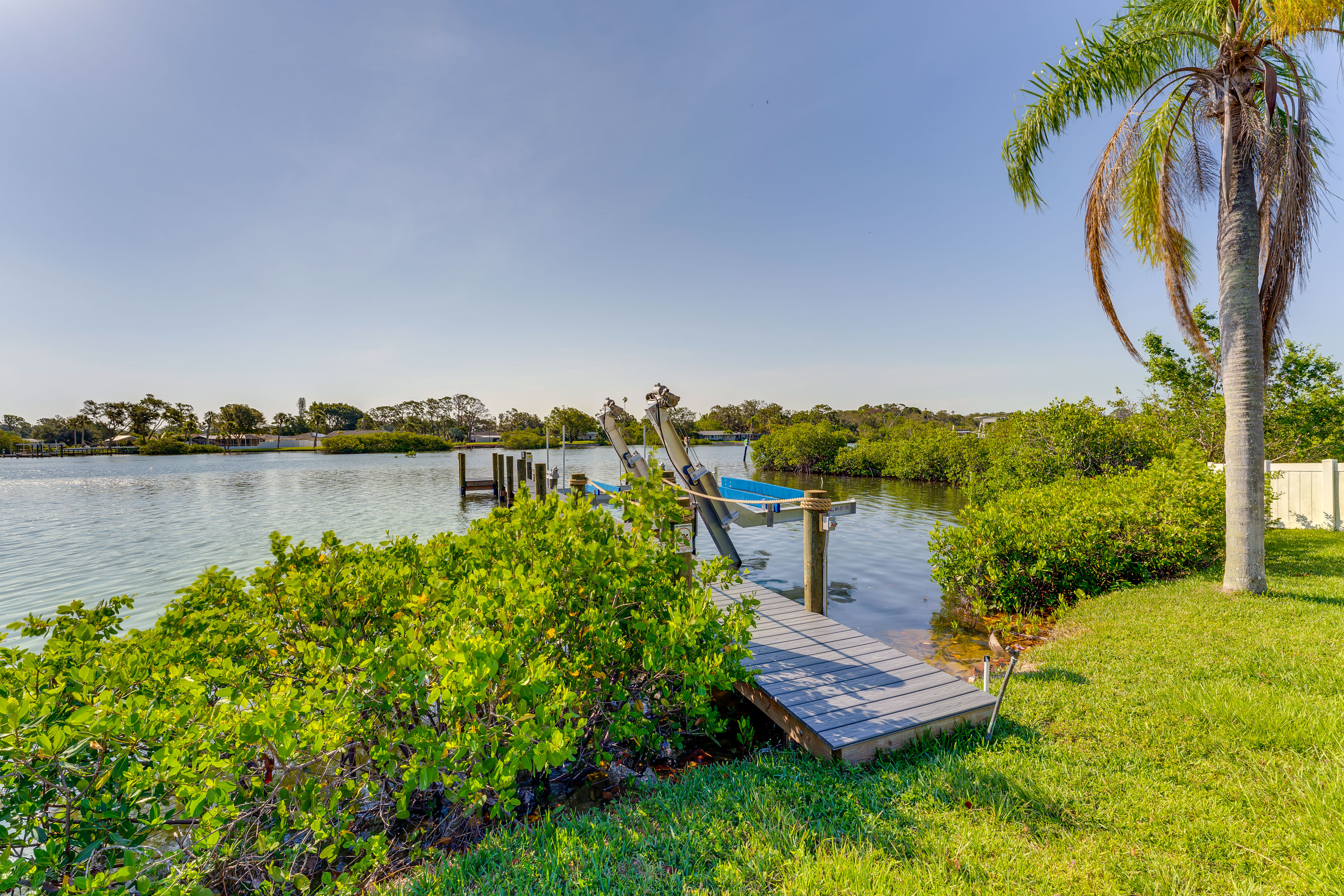 Private Dock | Kayaks Provided