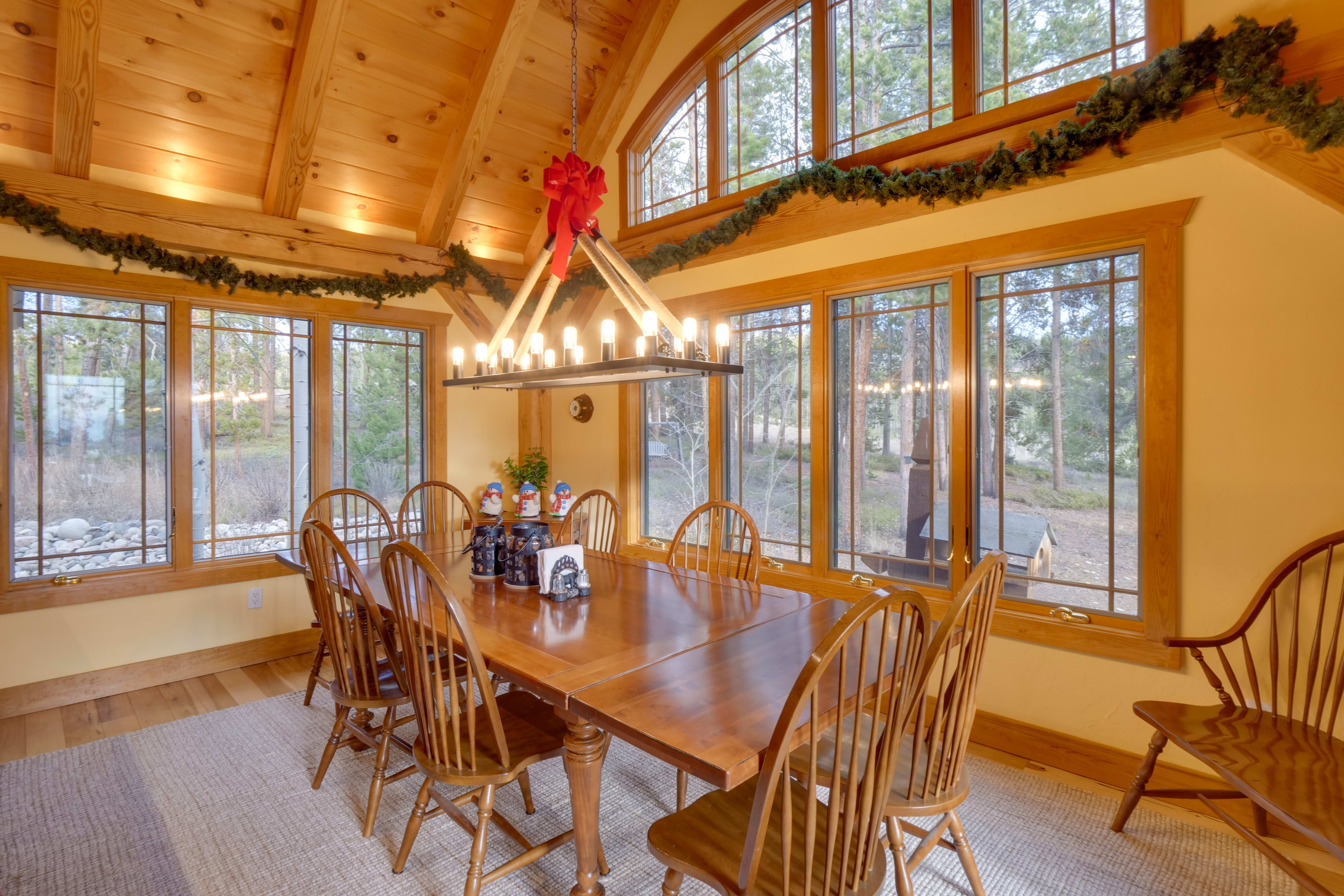 Dining Room | Main Level