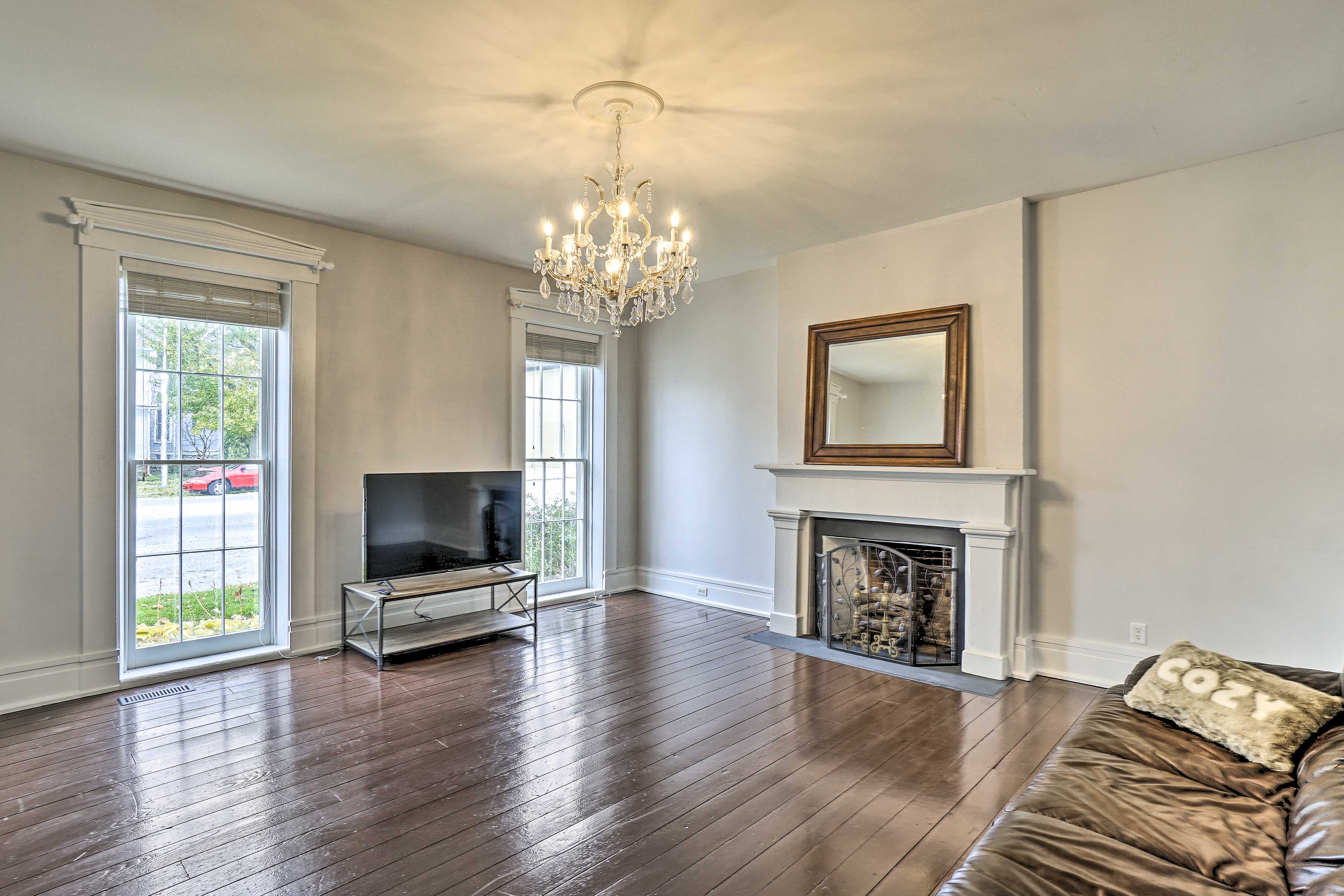 Living Room | Keyless Entry | Fireplaces (Decorative Only) | 1st Floor