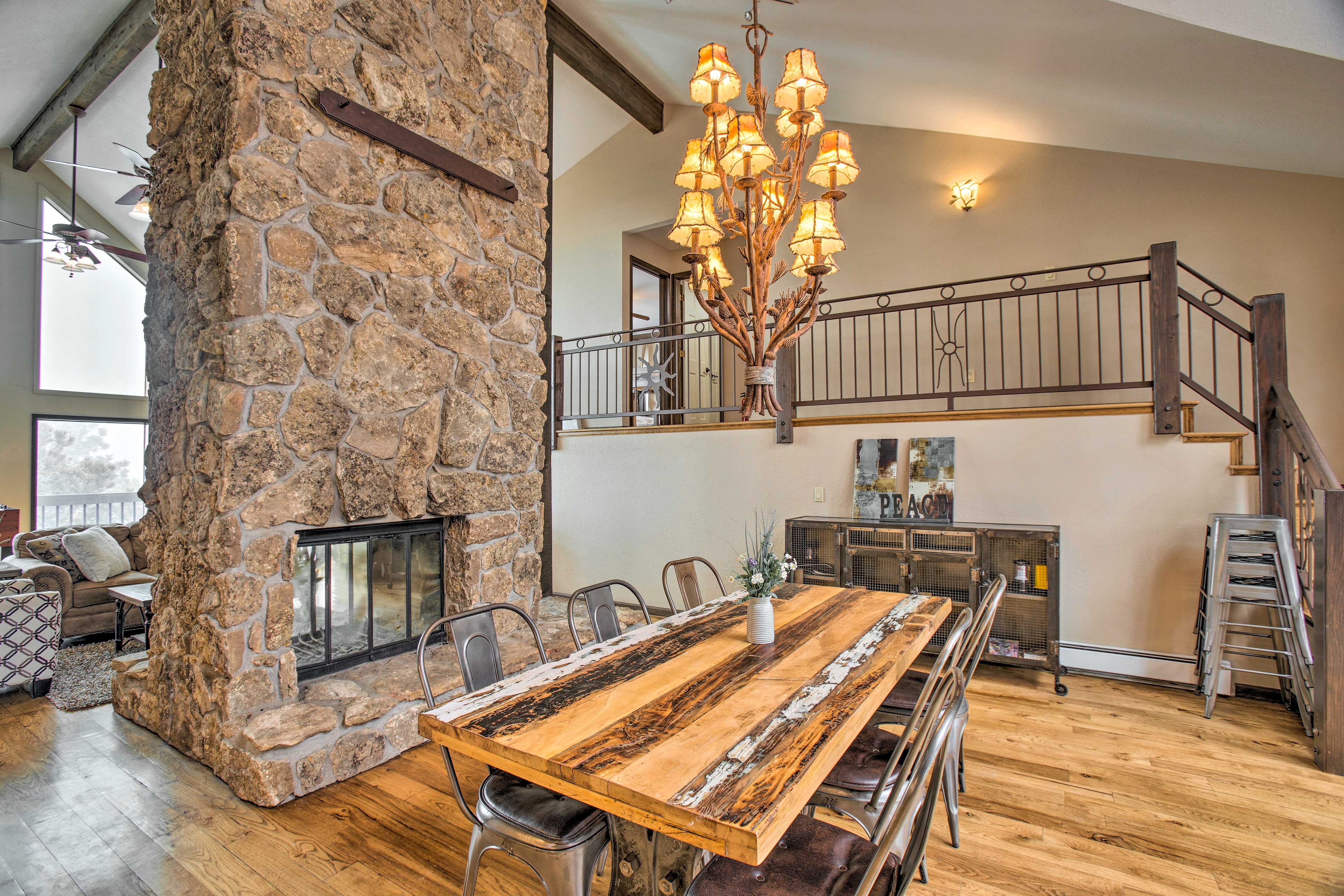 Dining Room | Dishware/Flatware Provided