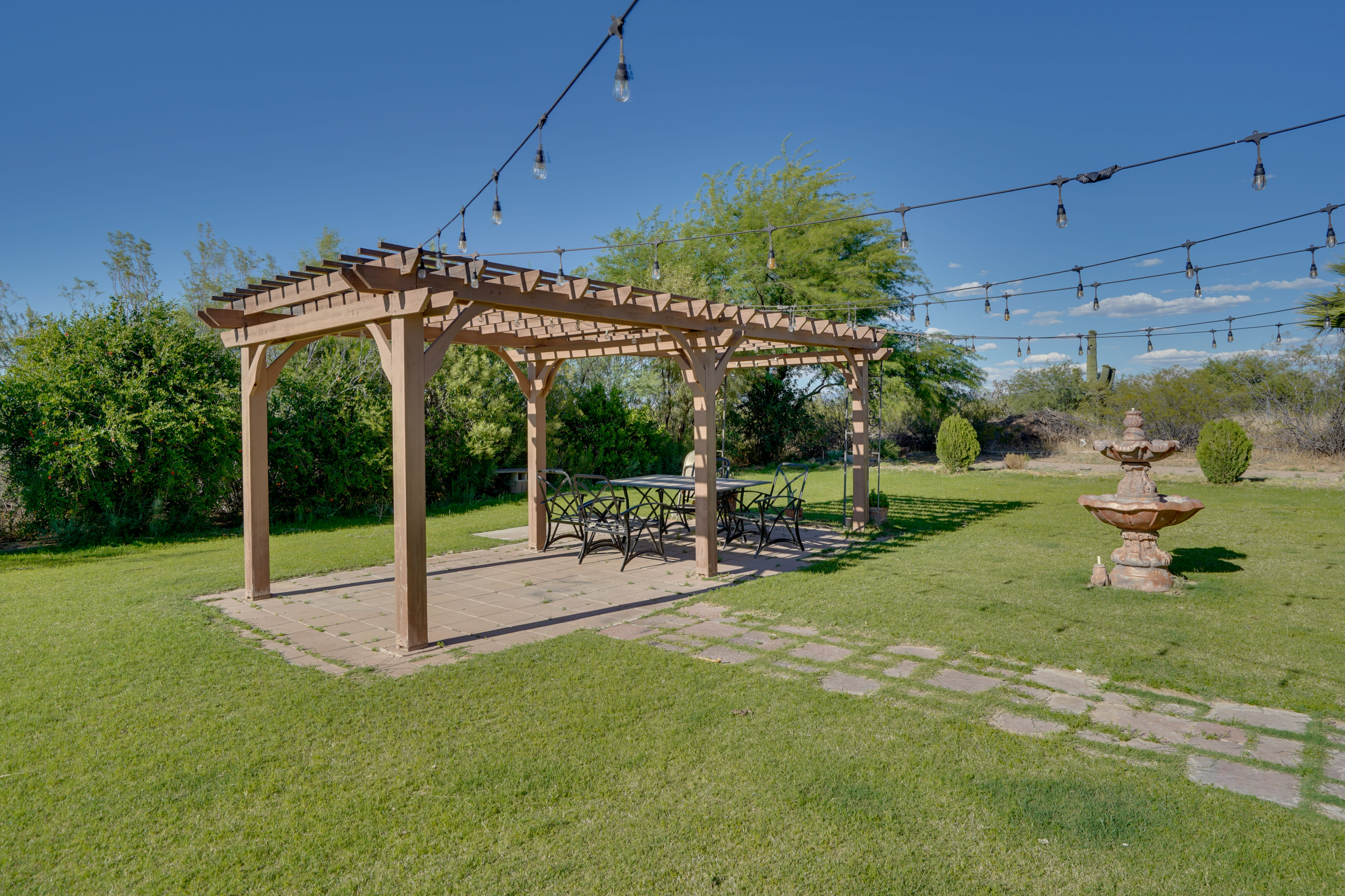 Backyard | Pergola