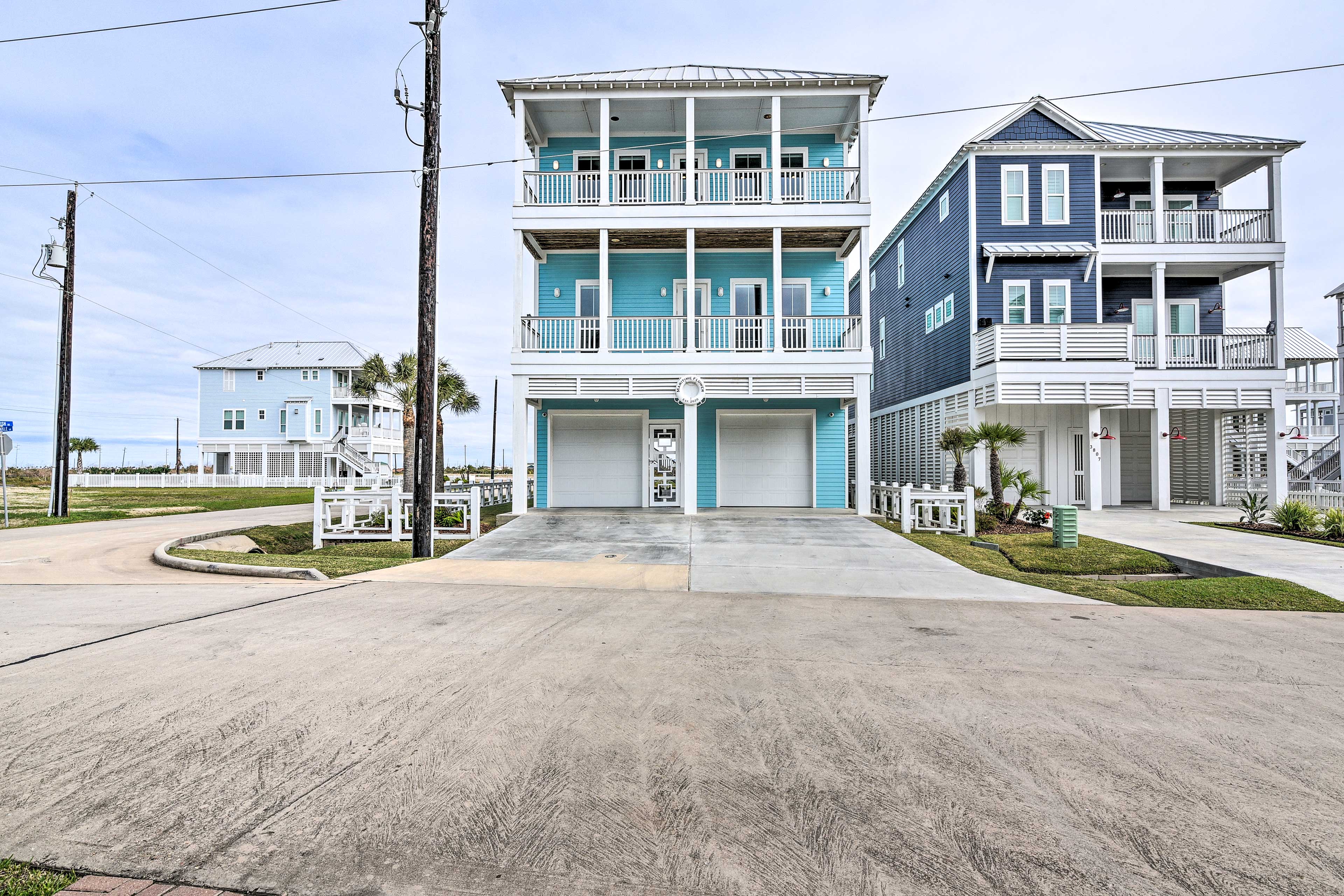 Parking | Garage (2 Vehicles) | Driveway (2 Vehicles) | No Street Parking