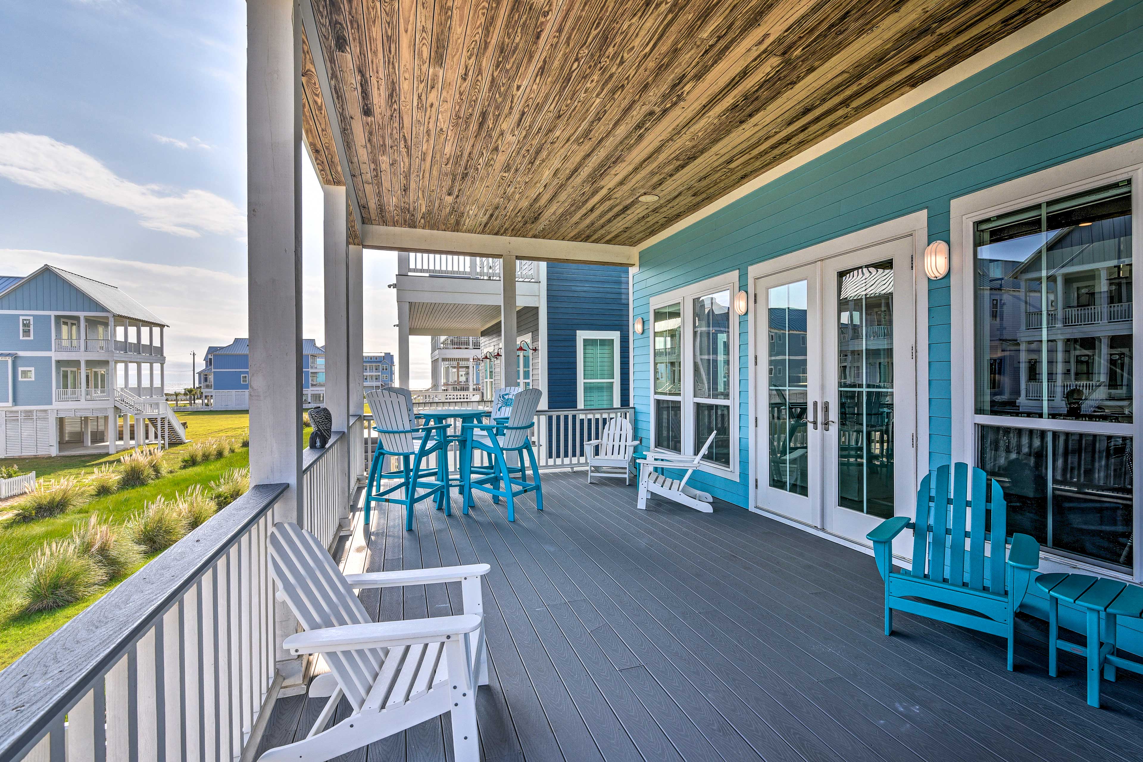 Main Floor Balcony