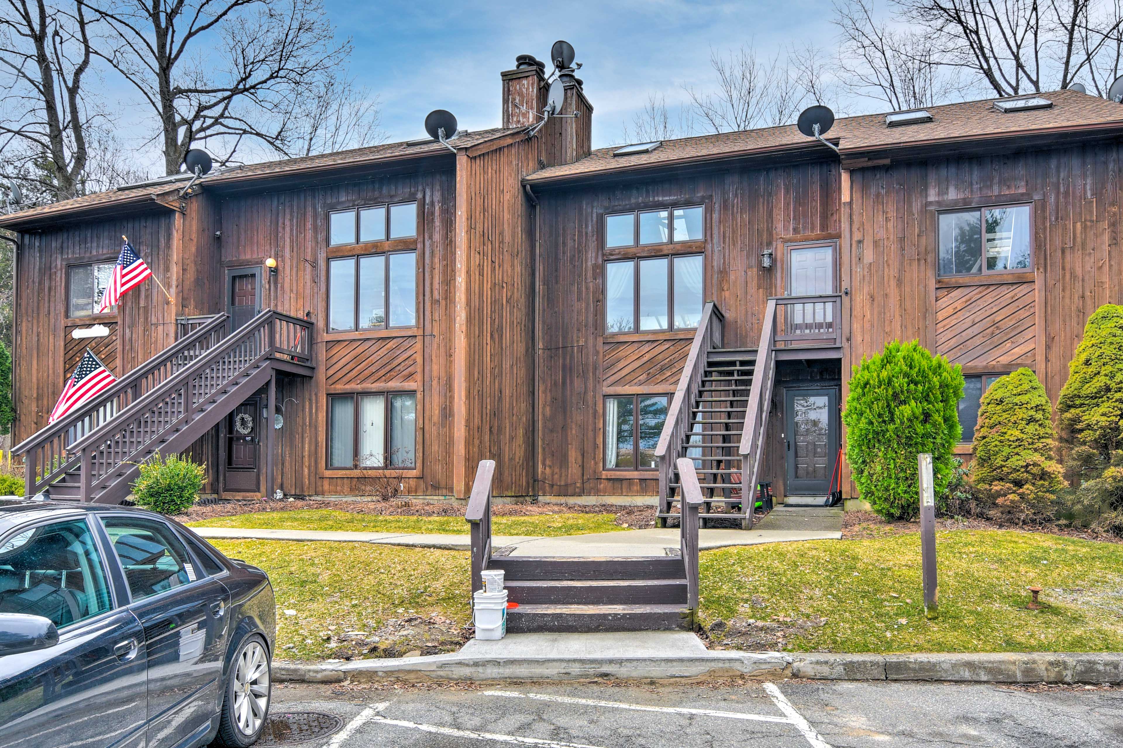 Townhome Exterior | 2 Stories