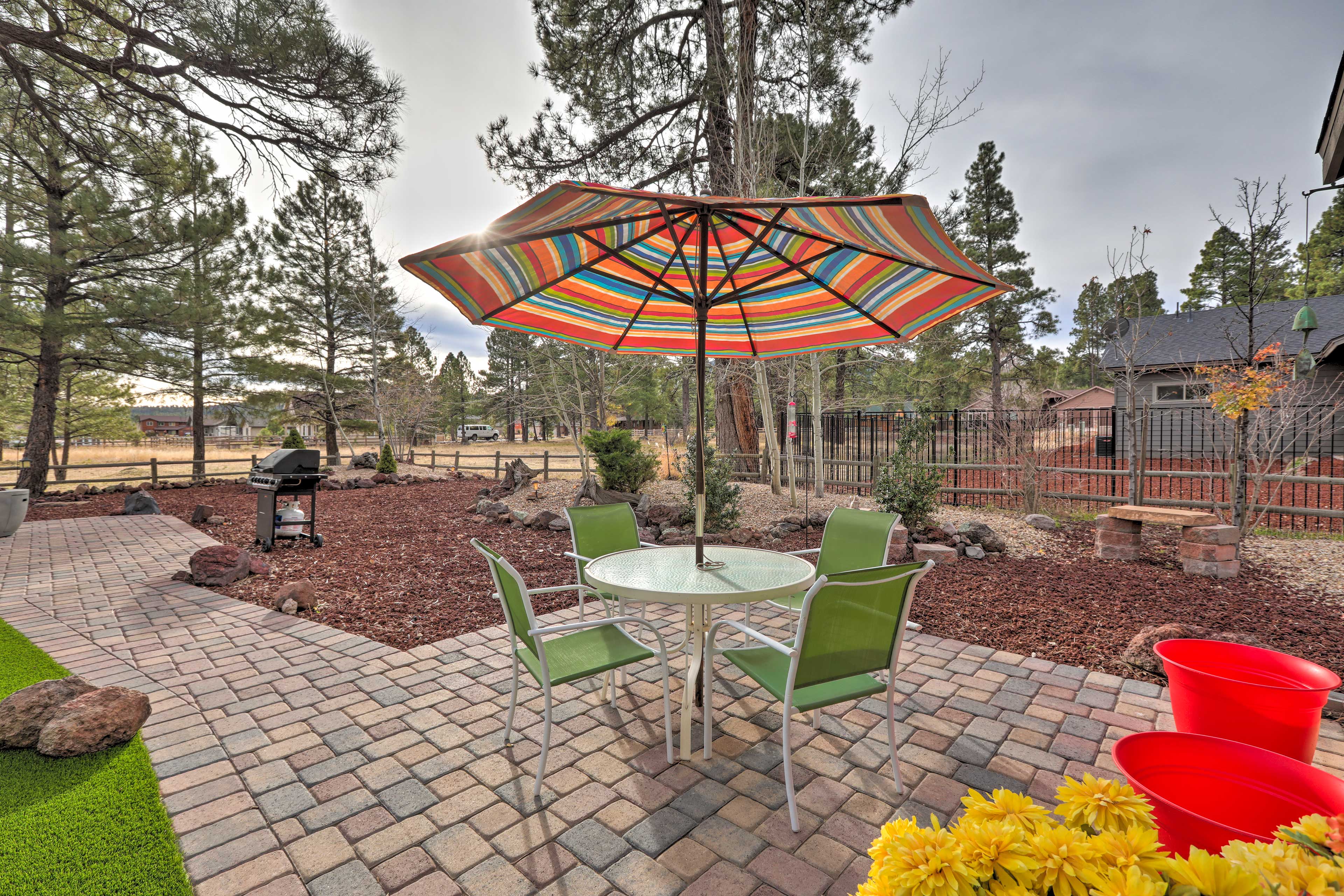 Arizona Home w/ Patio, Fire Pit & Gas Grill