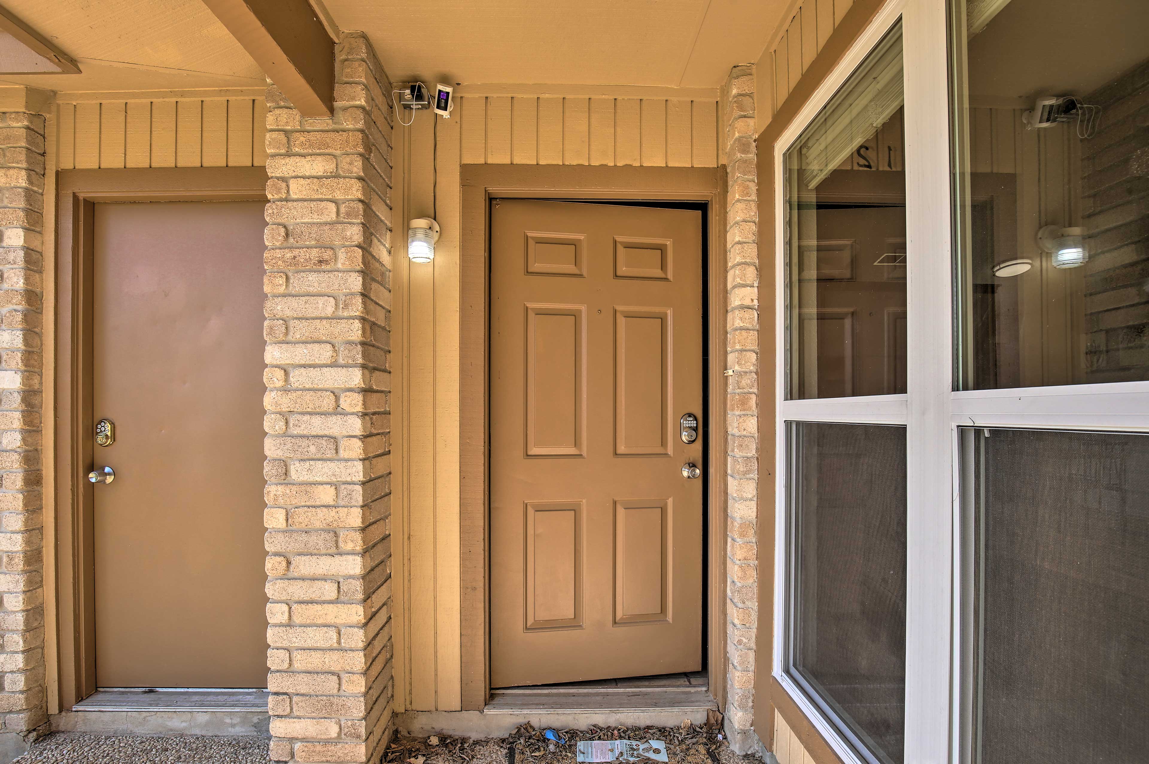 Front Entry | Keyless Entry | 1 Exterior Security Camera