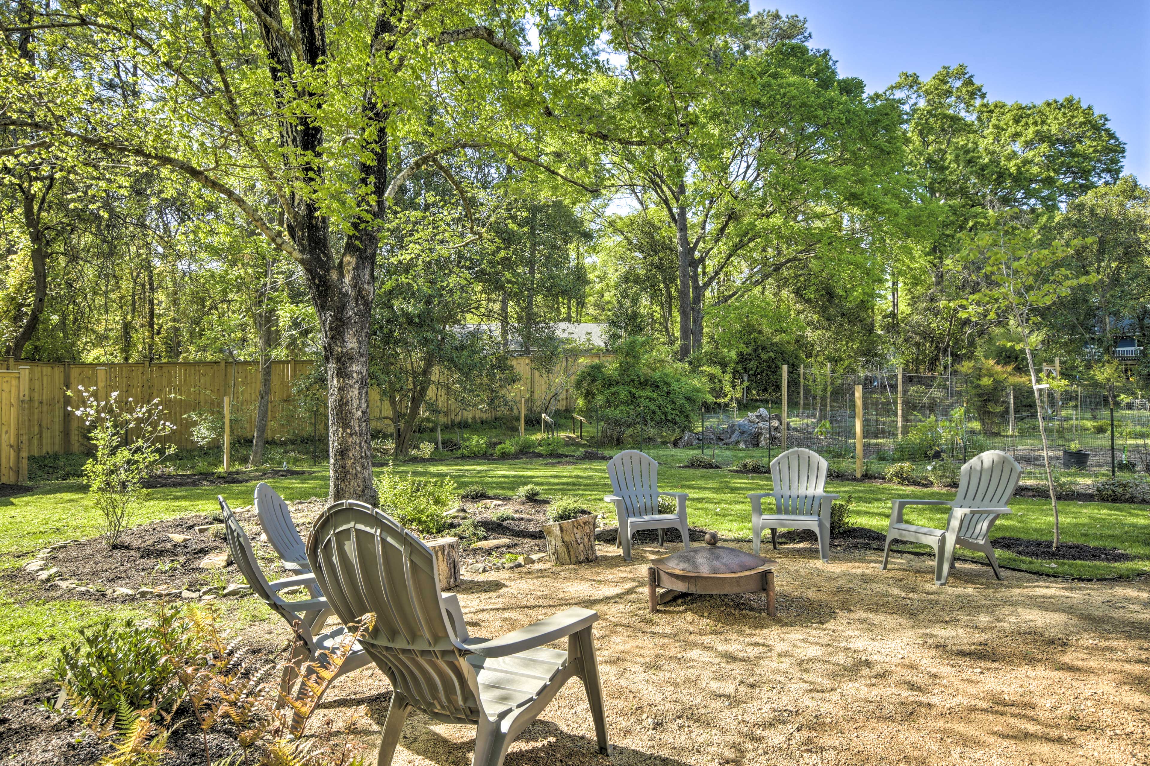 Backyard | Outdoor Seating Area | Fire Pit