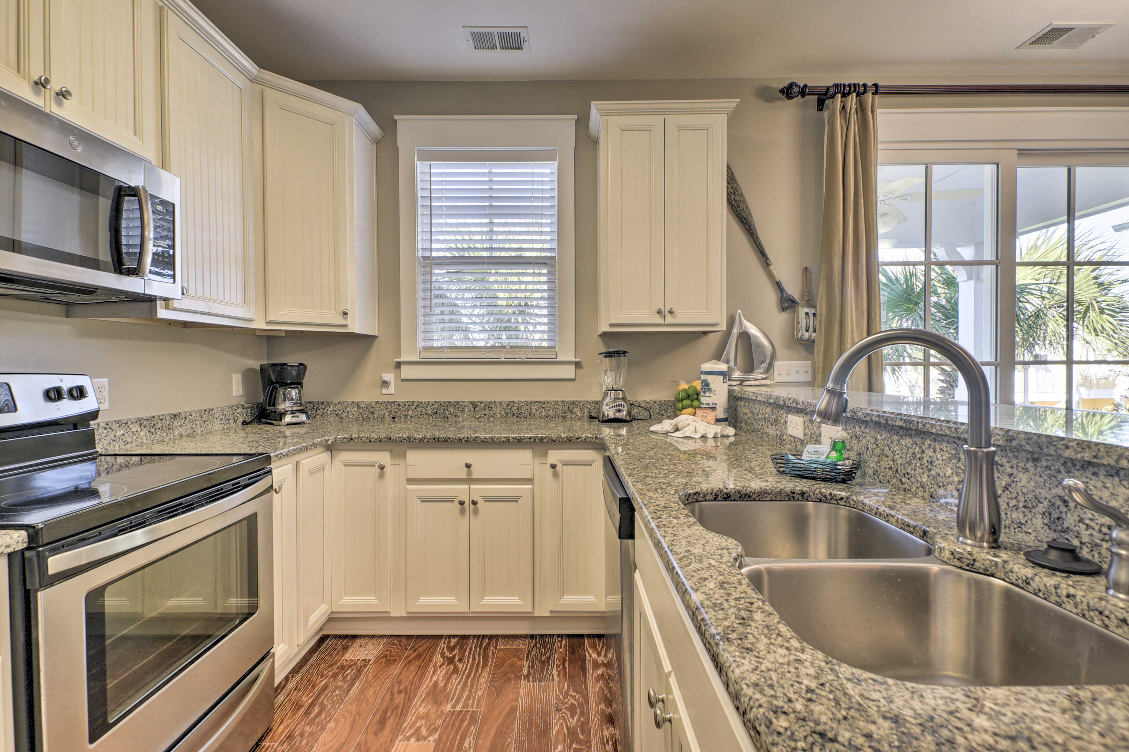 Kitchen | Fully Equipped