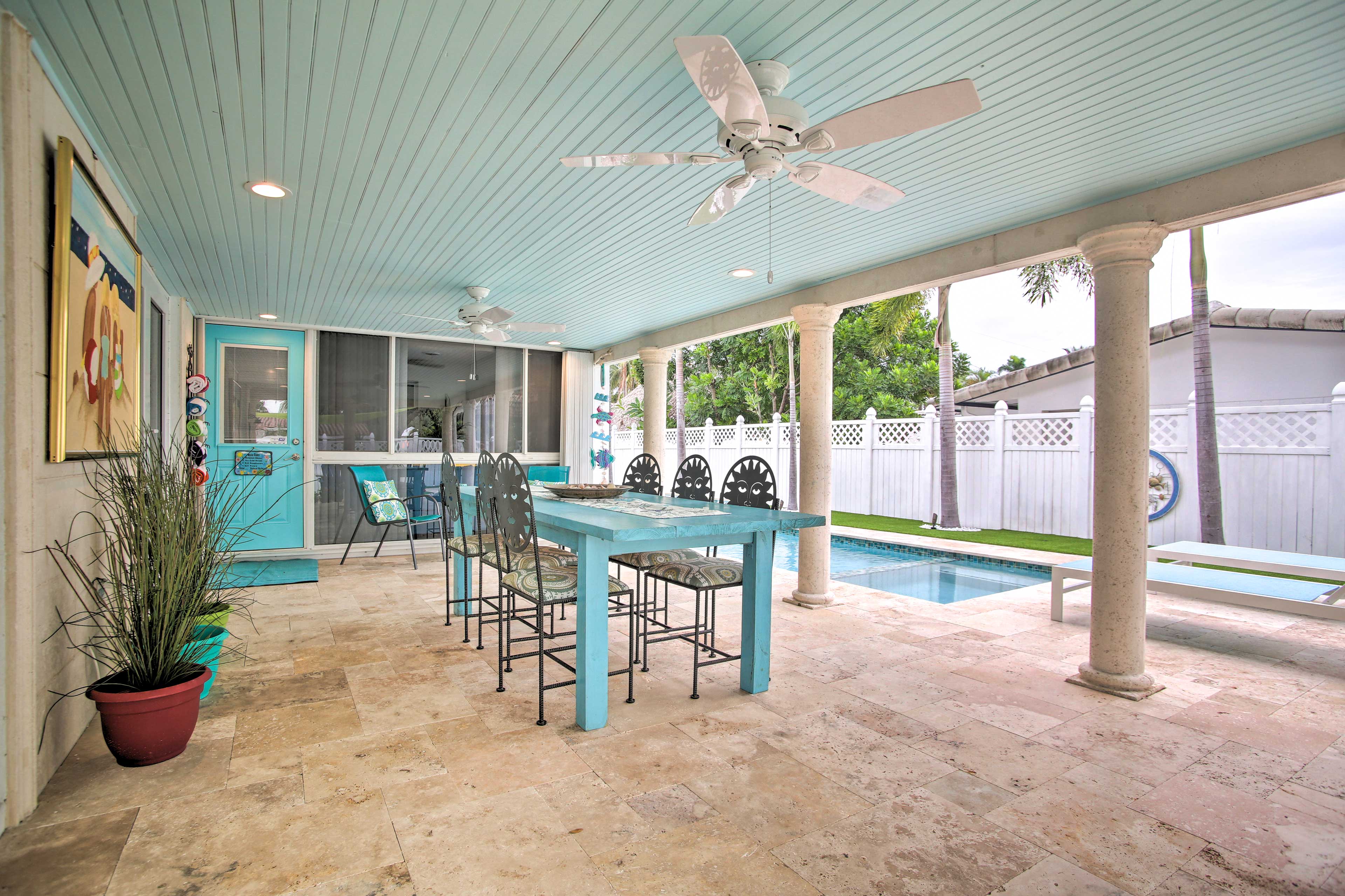 Patio | Outdoor Dining Table