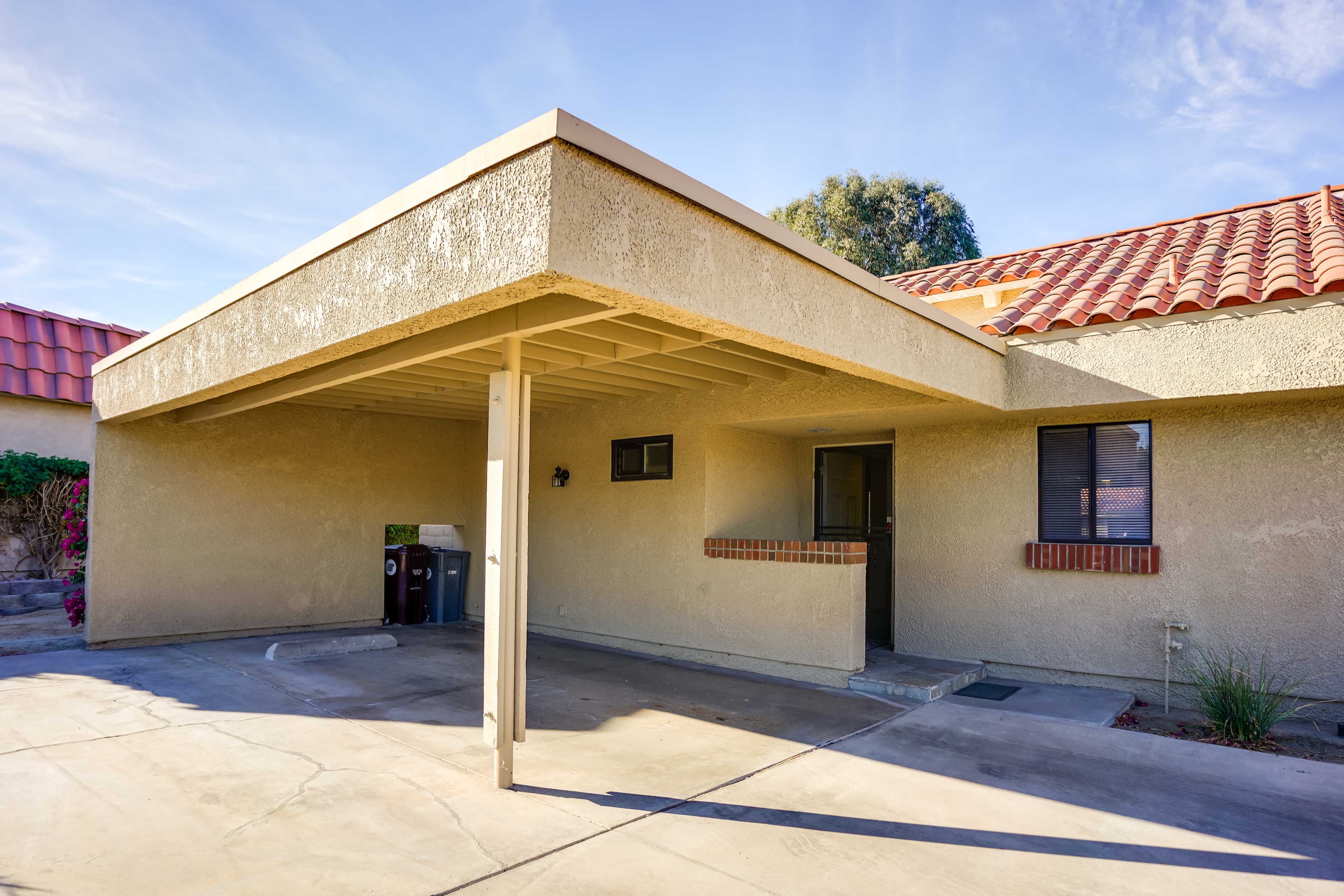 Carport Parking (2 vehicles)